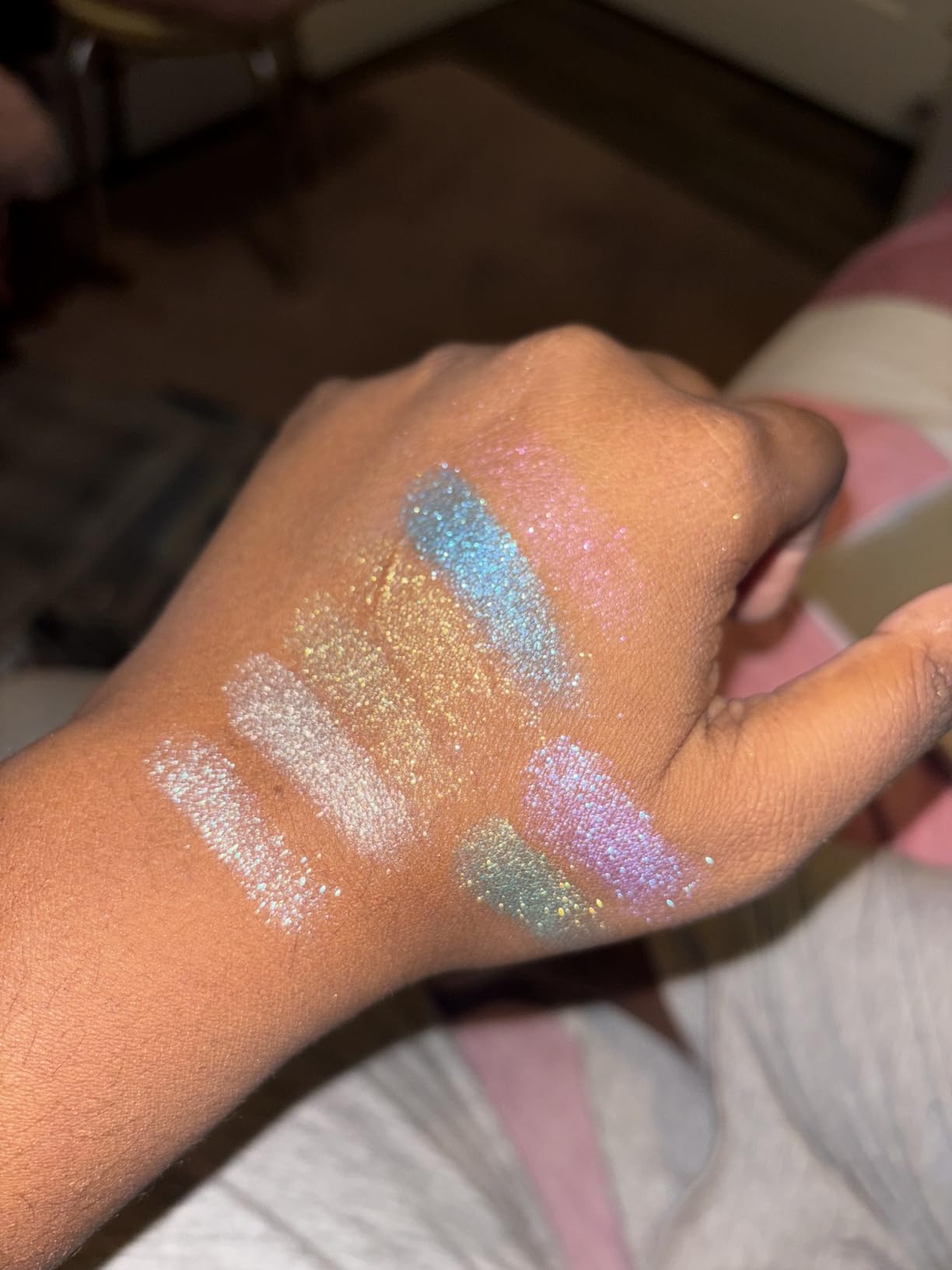 8 Color Face Cheek Highlighter Makeup Palette Shimmer Glitter Iridescent Multichrome Holographic Eyeshadow Palette Purple Rainbow Glitter Highlighter Makeup Highlight and Contour Chrome Eye Make up - Customer Photo 2