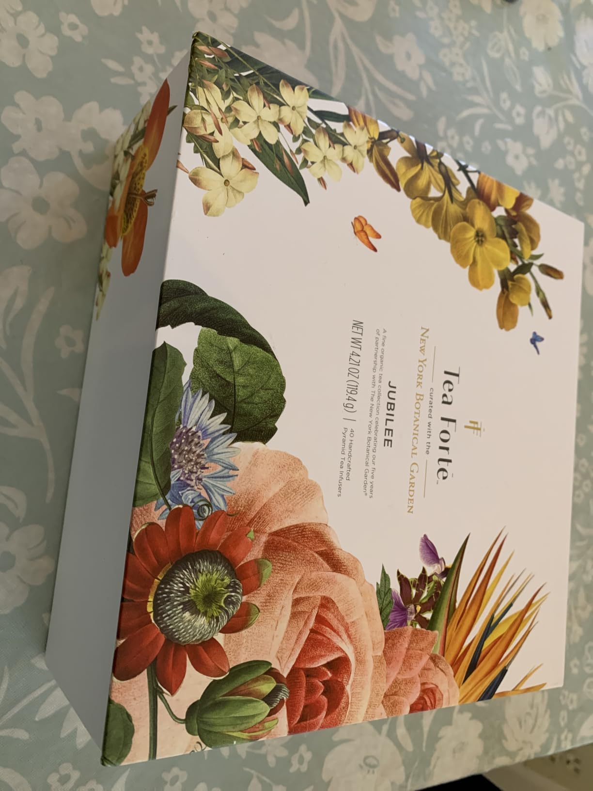 Tea Forte Jubilee Premium Tea Chest Gift Sampler, 40 Count, 2 of each Variety Blend Individually Wrapped Handcrafted Pyramid Infuser Bags - Customer Photo 2