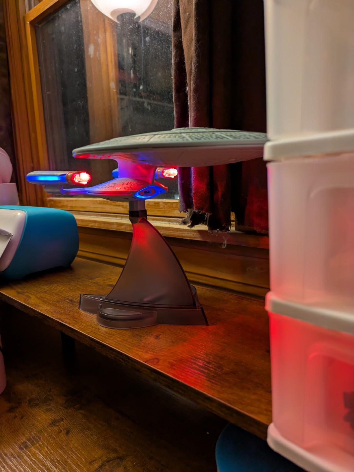 Star Trek Borg Cube Bluetooth Speaker with Green Illumination, Sound Effects & Borg Quotes – Memorabilia, Gifts, Gadgets, Collectibles for Star Trek Fans - Customer Photo 2