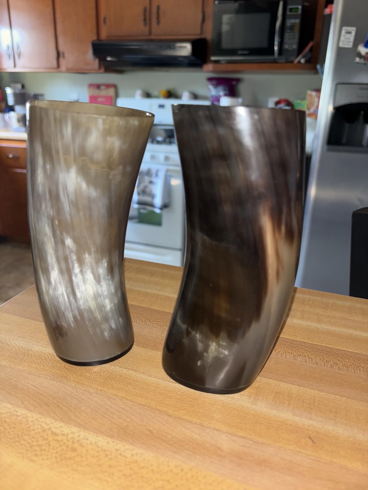 FENRIR Viking Drinking Horn Mug Set of 5 – Gifts for Men, Dad, Husband – Unique Viking Gift – Natural Ox Horn Cup with Thor Bottle Opener – For Beer, Ale, Mead (10 oz/Glass) - Customer Photo 1