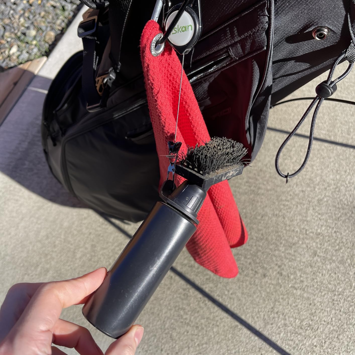 Pro Golf Club Brush Cleaner with Retainer Clip and Squeeze Water Bottle 7.5 Inches Holds 4 Ounces of Water, Essentials Golf Accessories for Men, Best Golf Gifts for Men - Customer Photo 1