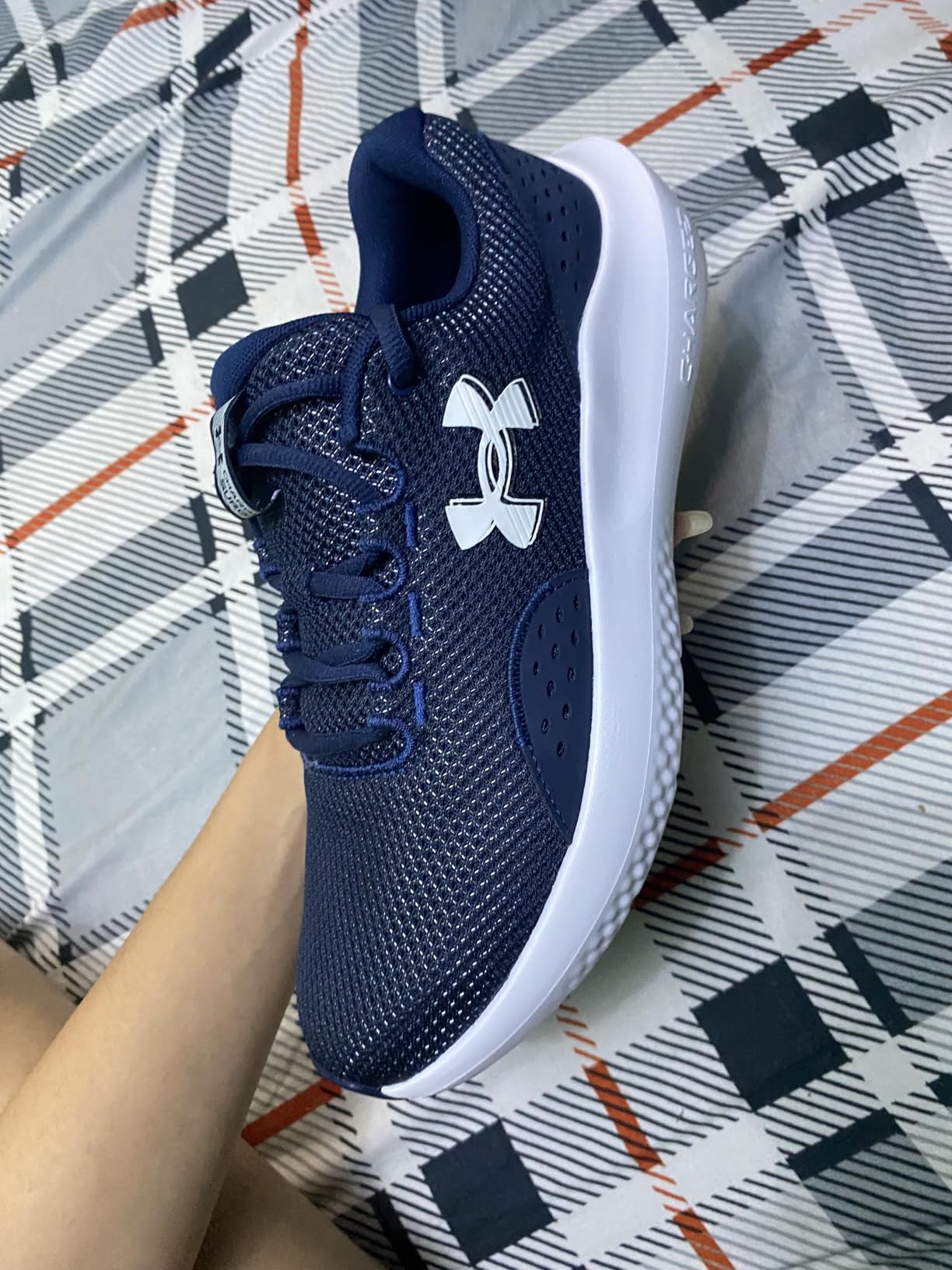 Under Armour Men's Charged Surge 4 Sneaker Customer Review Under Armour Men's Charged Surge 4 Sneaker - Customer Photo 2