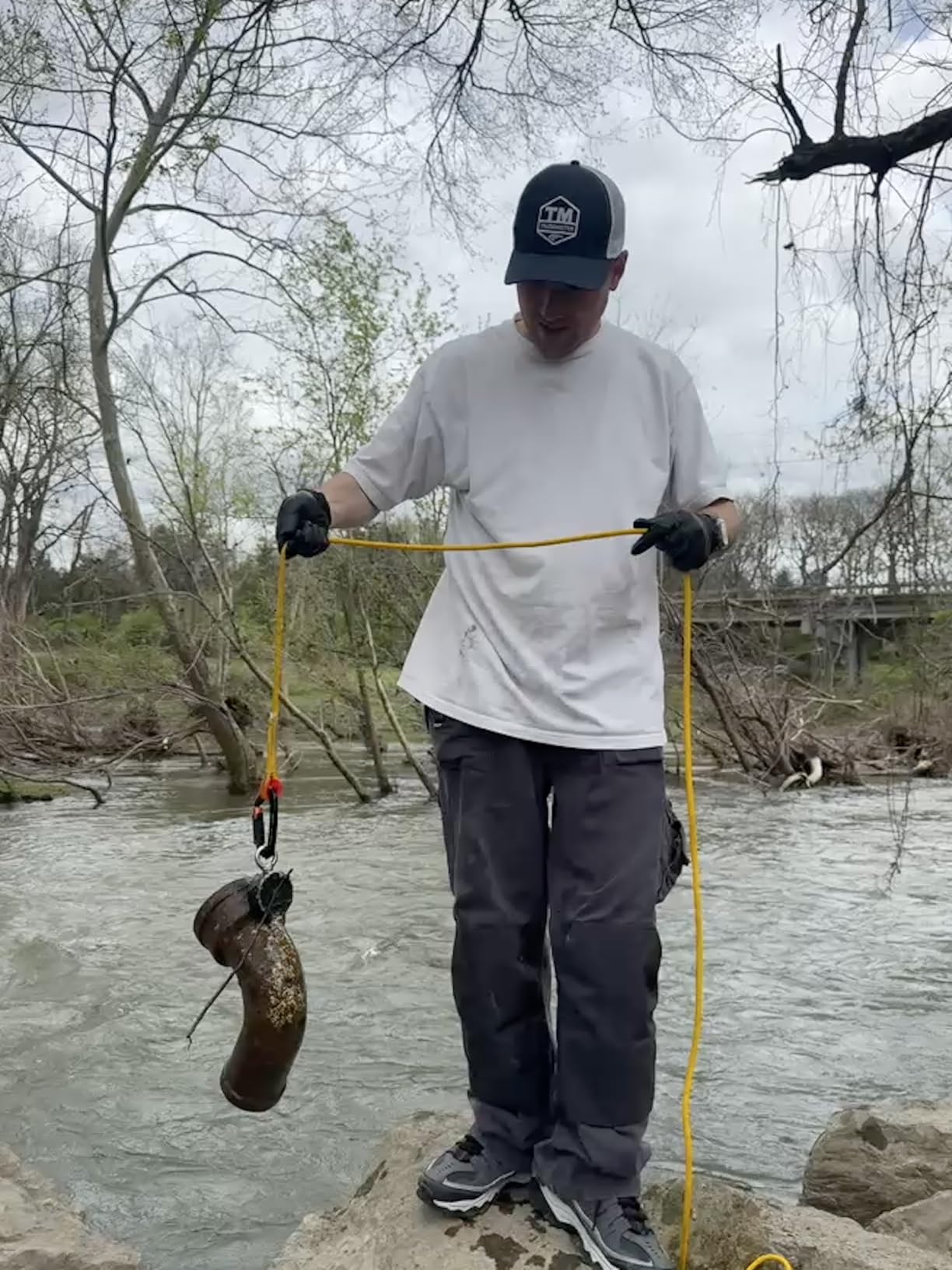 Climbing Carabiner Clips 25kN Auto Locking Carabiner, Professional Heavy Duty Large Locking Carabiner Clips for Rock/Ice Climbing Rappelling Rescue Swing etc, D Shaped, Large Size - Customer Photo 2