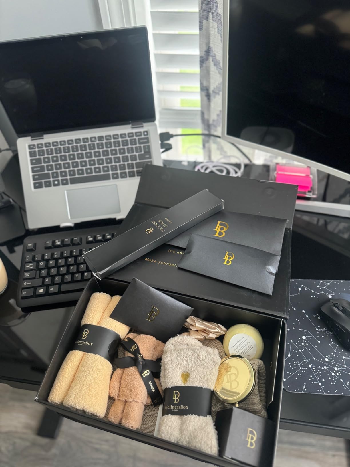 Wellness Box 12pc Self Care Spa Gift Basket for Women - Loving Gift Basket for Mothers Day, Birthday, Best Friend set, Womens Beauty Kit. Luxury Gifts with Scented Candle, Jade Roller, Bath Bomb. - Customer Photo 5