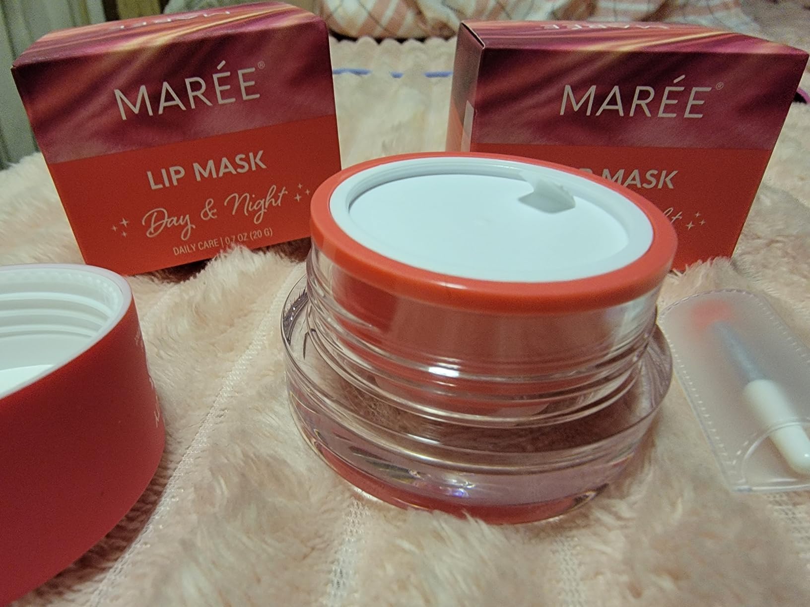 MAREE Lip Mask Overnight - Lip Moisturizer For Very Dry Lips - Hydrating Lip Butter Balm with Hyaluronic Acid & Collagen - Overnight Lip Treatment - Lip Sleeping Mask Repair - Hidratante de Labios Customer Review MAREE Lip Mask Overnight - Lip Moisturizer For Very Dry Lips - Hydrating Lip Butter Balm with Hyaluronic Acid & Collagen - Overnight Lip Treatment - Lip Sleeping Mask Repair - Hidratante de Labios - Customer Photo 1