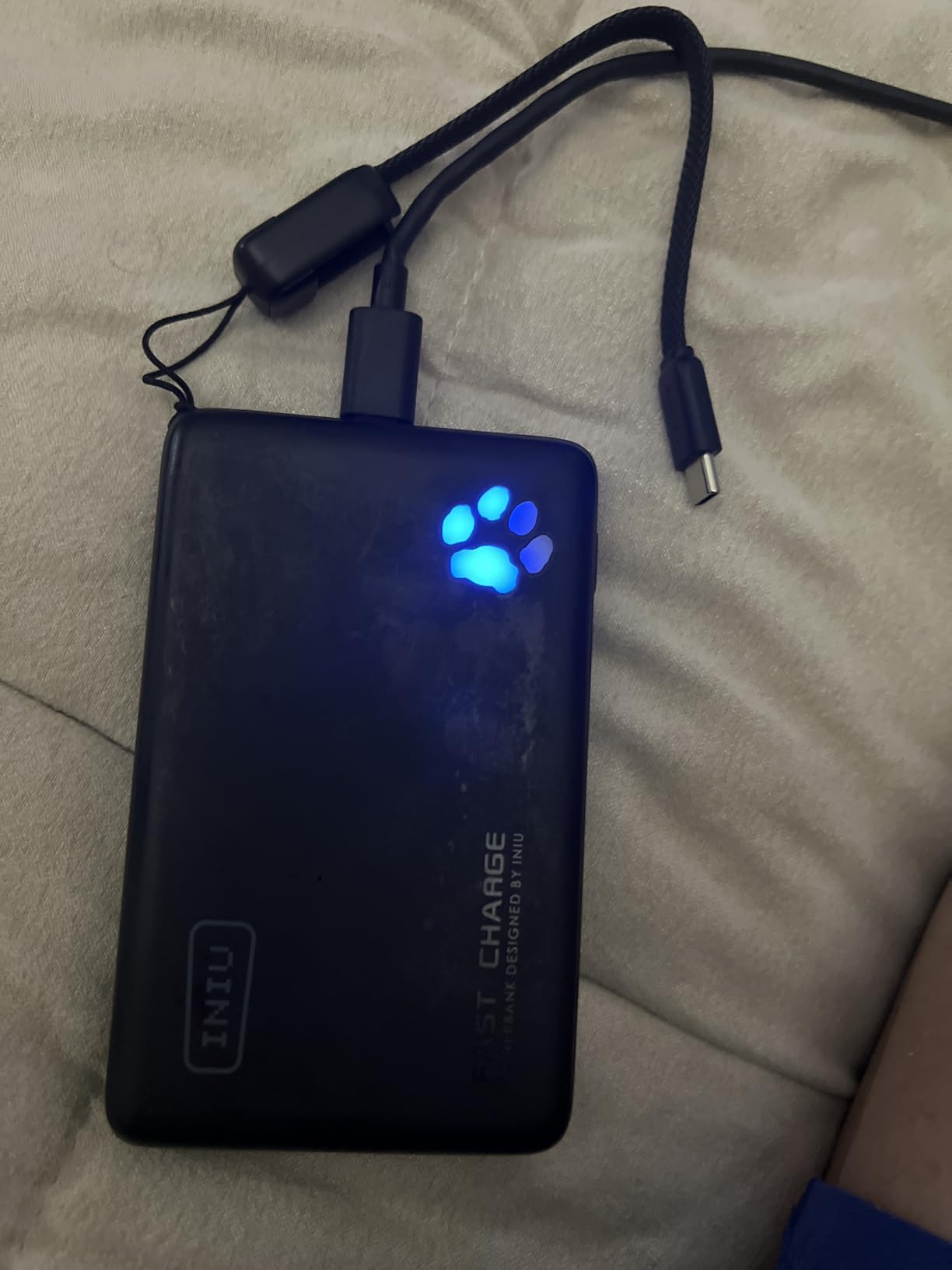 INIU Portable Charger, Ultra Slim 45W Fast Charging with Attached USB C Cable, Flight-Safe 10000mAh PD Power Bank Battery Pack, Travel Essential Phone Powerbank for iPhone 17 16 Samsung S25 Google etc - Customer Photo 2