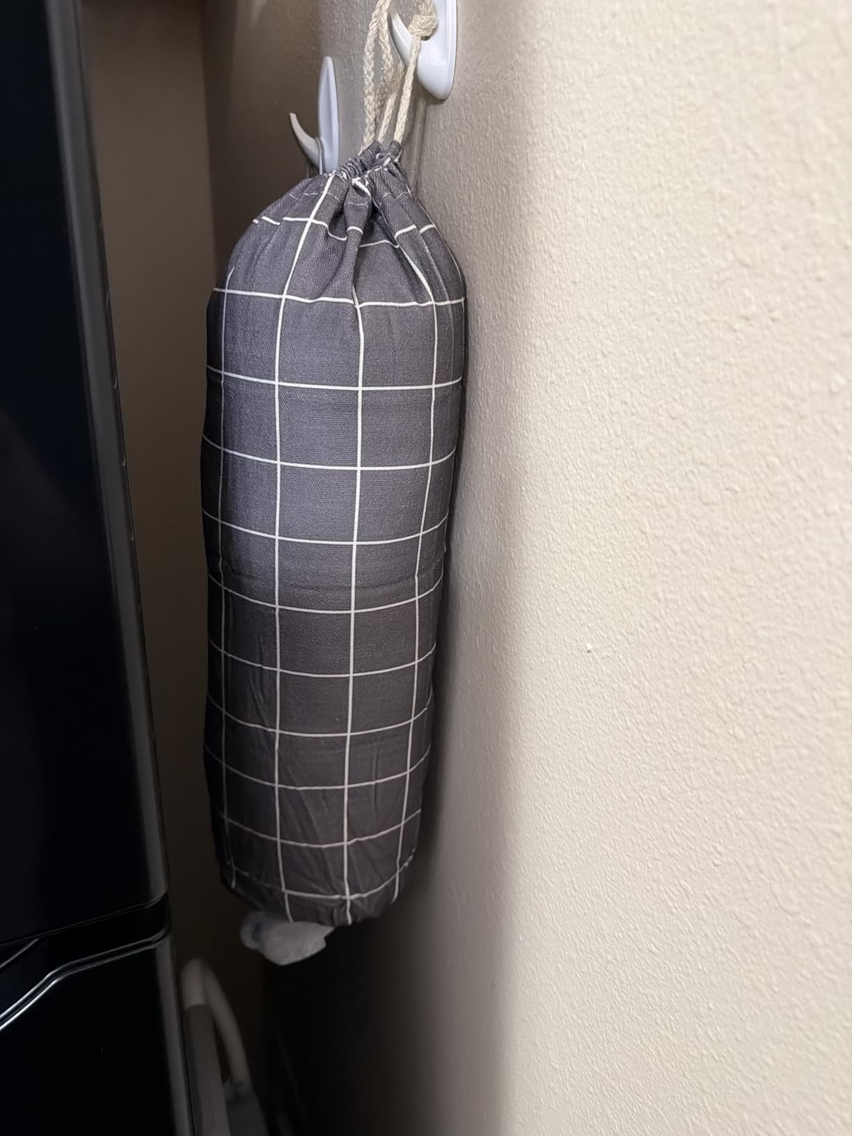 TOGETRUE Plastic Bag Organizer Dispenser, Wall Mount Plastic Bag Organizer Dispenser, Heavy Duty Grocery Bag Storage Holder for Home Kitchen Camper - Customer Photo 1