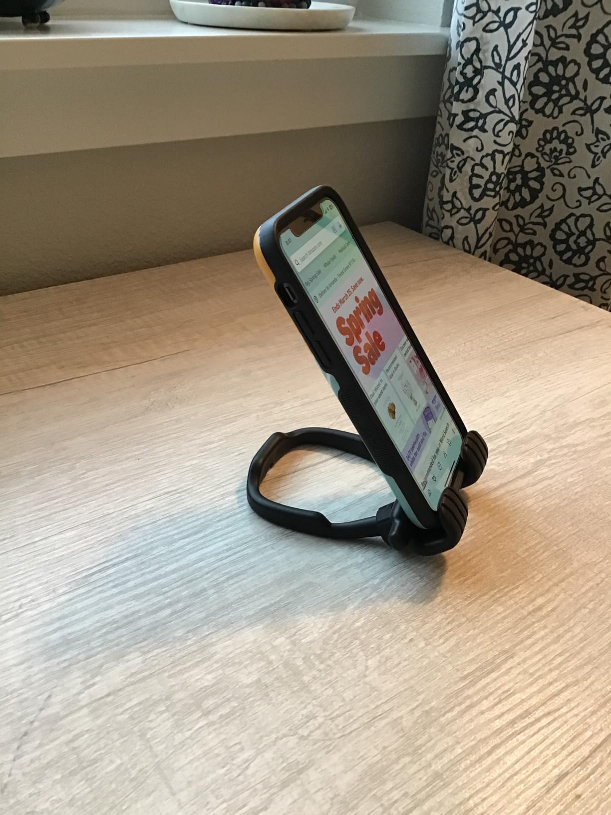 Stocking Stuffers for Teens Boys Men Adults Gifts: Thumbs Up Lazy Phone Stand Cell Phone Holder Gifts for Kids Women Teenage Girls Wife Ideas Funny Cool Gadgets Who Have Everything Gifts for Christmas Customer Review Stocking Stuffers for Teens Boys Men Adults Gifts: Thumbs Up Lazy Phone Stand Cell Phone Holder Gifts for Kids Women Teenage Girls Wife Ideas Funny Cool Gadgets Who Have Everything Gifts for Christmas - Customer Photo 2