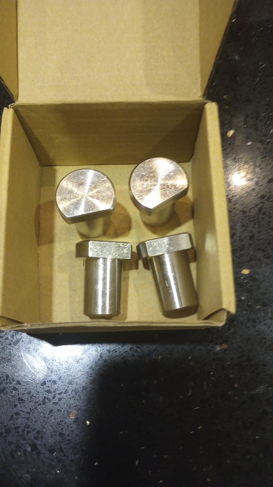 4pcs Bench Dogs Clamp Accessories For 3/4 Inch Woodworking Dog Hole Clamp Workbench Stoppers Aluminum Alloy(19mm) Silver - Customer Photo 1