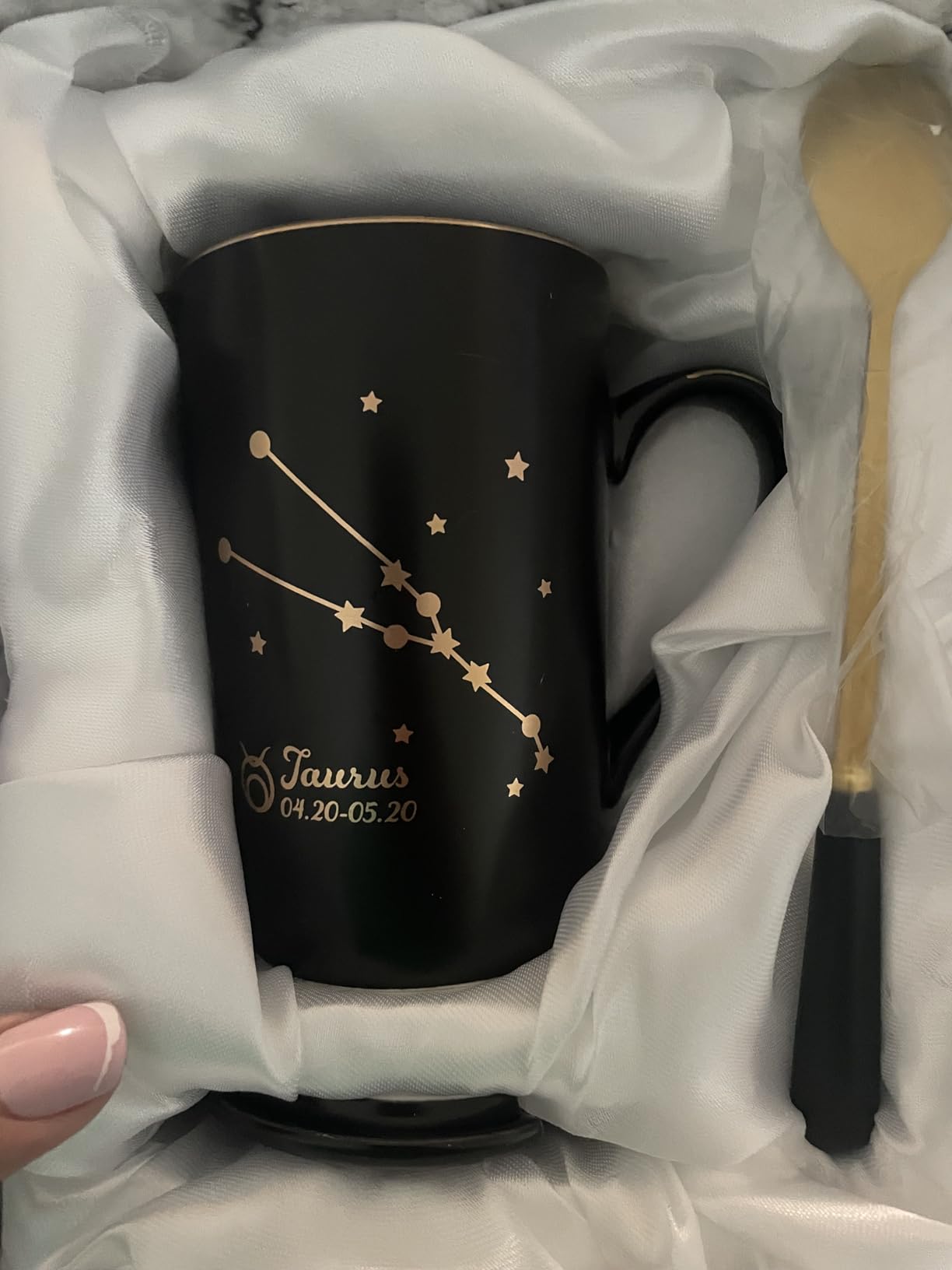 YHRJWN Aquarius Gifts for Women, Aquarius Constellation Coffee Mug, January February Birthday Gifts for Women Zodiac Horoscope lovers, Astrology Gifts for Friends, Mom, Sister, Coworker 14 Oz Pink - Customer Photo 1