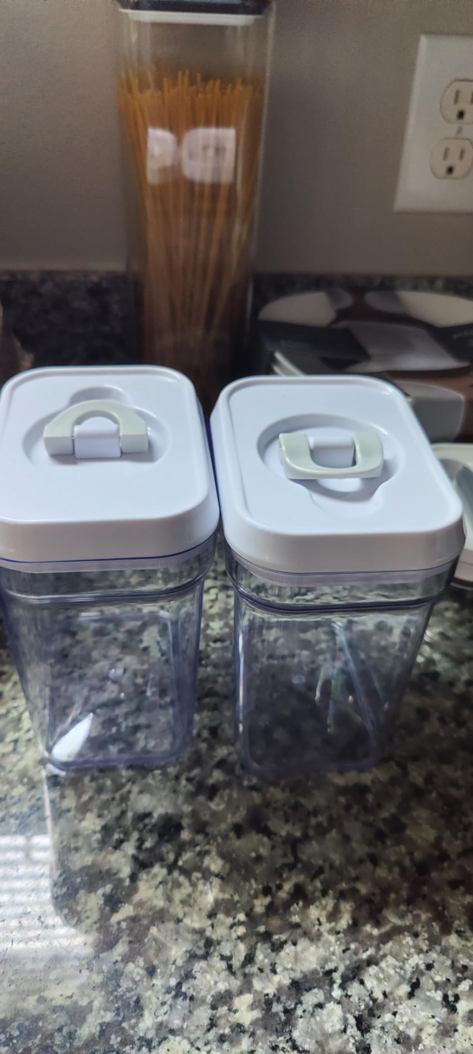 DWËLLZA KITCHEN Airtight Food Storage Containers with Lids - 5 Piece Set - Kitchen Accessories - Pantry Organization and Storage Containers for Food - Clear BPA-Free - Keeps Food Fresh & Dry - Customer Photo 2