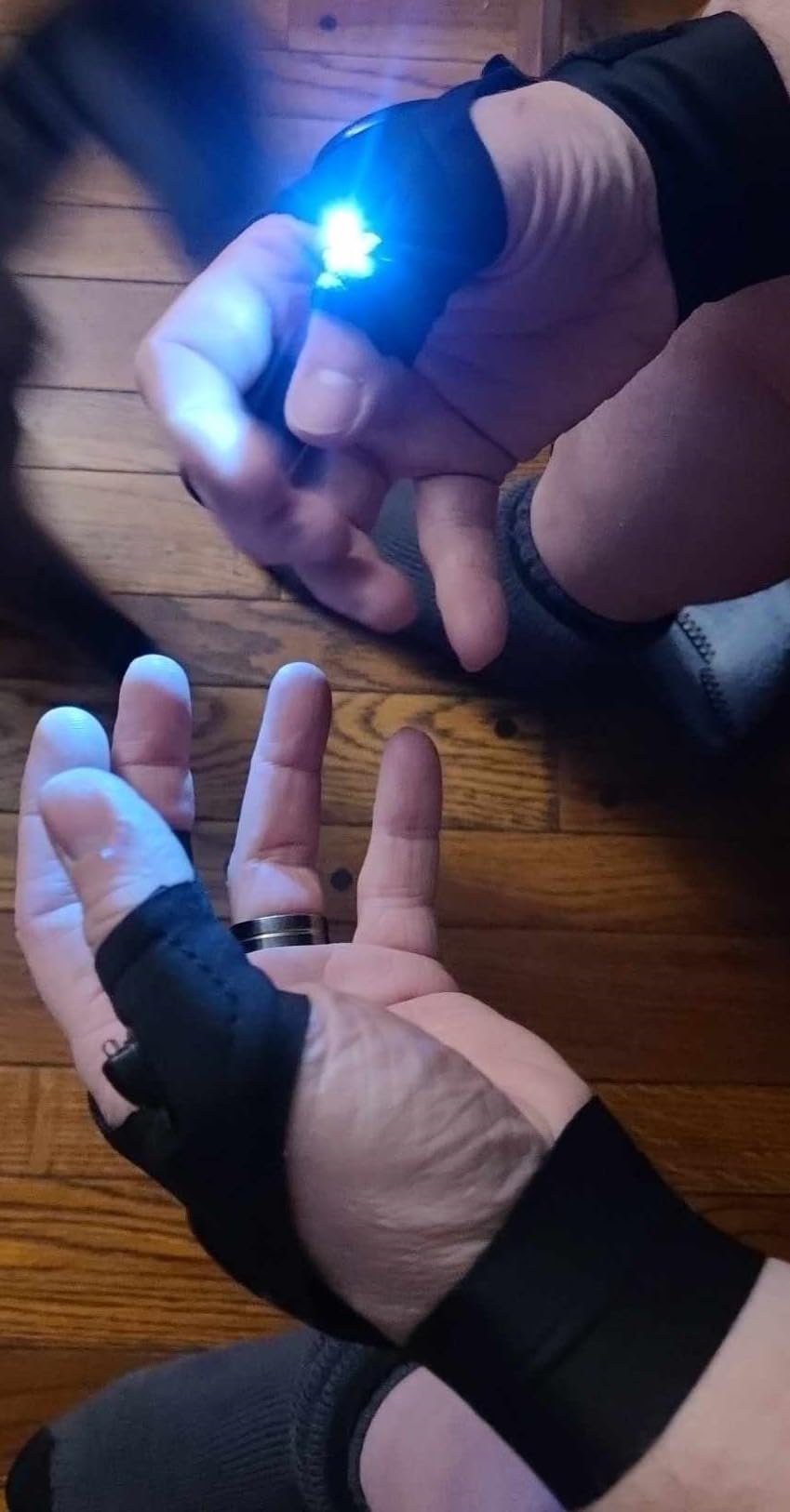 LED Flashlight Gloves Stocking Stuffers for Men Adults Gifts for Men Dad Birthday Gadgets Gifts Valentines Christmas for Him Boyfriend Husband Fishing Camping Repairing Tools Customer Review LED Flashlight Gloves Stocking Stuffers for Men Adults Gifts for Men Dad Birthday Gadgets Gifts Valentines Christmas for Him Boyfriend Husband Fishing Camping Repairing Tools - Customer Photo 2