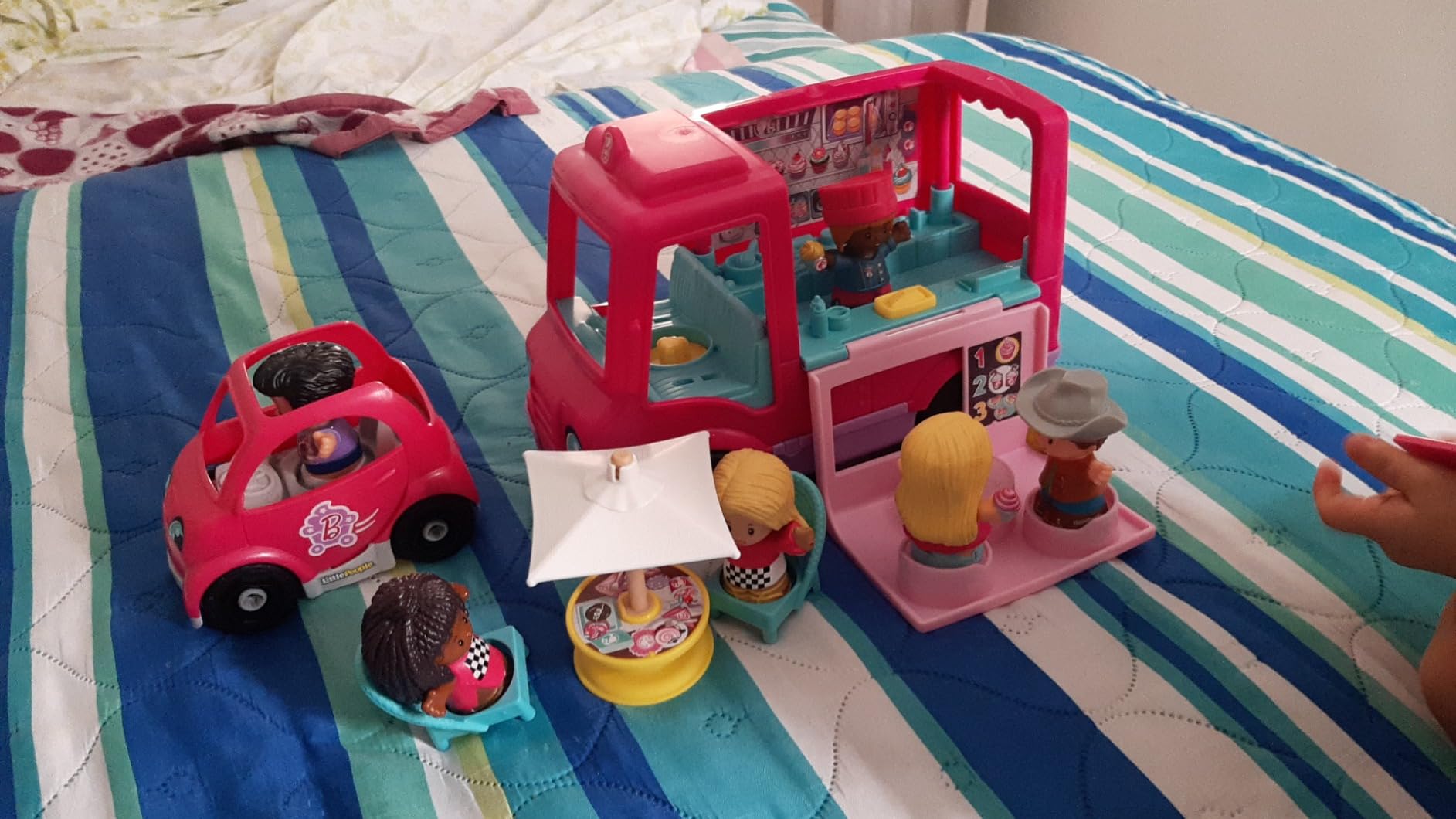 Fisher-Price Little People Barbie Toddler Toy Cupcake Truck Musical Playset with 9 Pieces for Pretend Play Kids Ages 18+ Months (Amazon Exclusive) - Customer Photo 1
