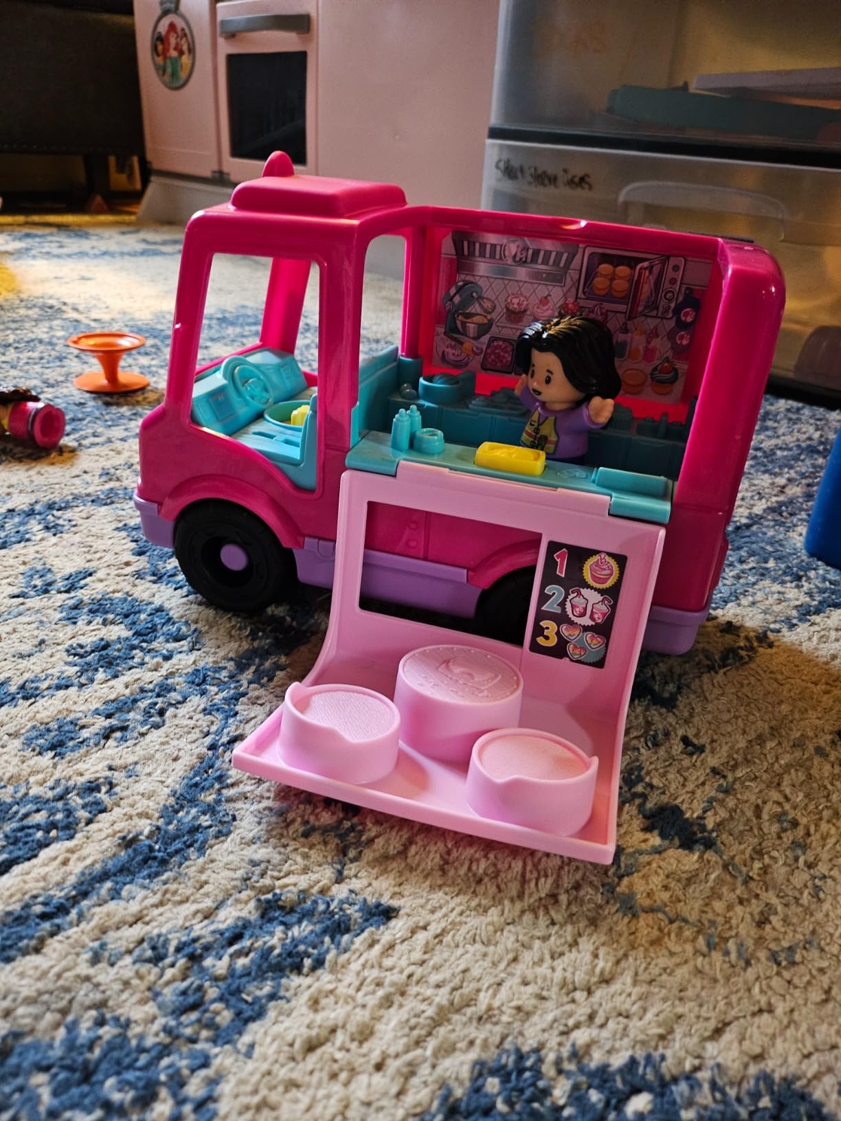 Fisher-Price Little People Barbie Toddler Toy Cupcake Truck Musical Playset with 9 Pieces for Pretend Play Kids Ages 18+ Months (Amazon Exclusive) - Customer Photo 2