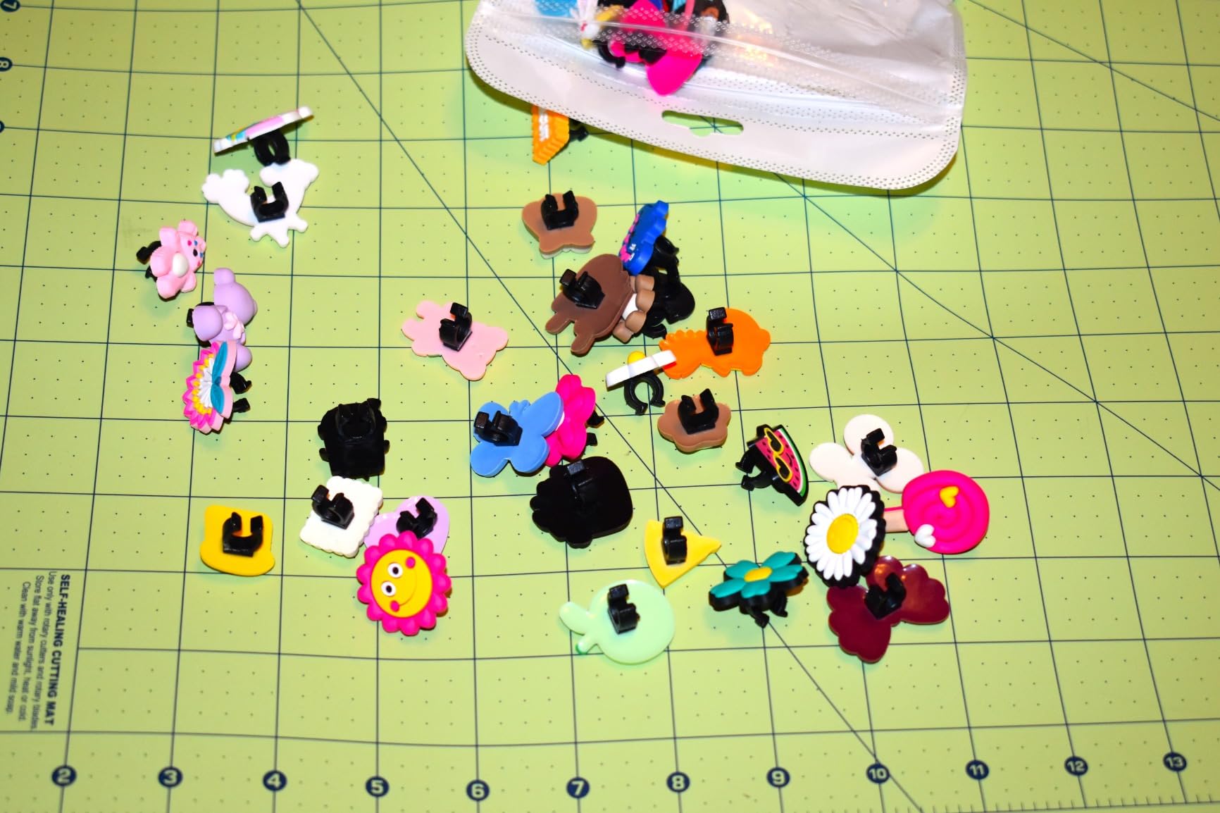 20Piece Pencil Topper Decoations for Kids Cute Charms Cartoon Pencil Clip Topper Holders Prizes for Classroom Students School Gifts Supplies - Customer Photo 3