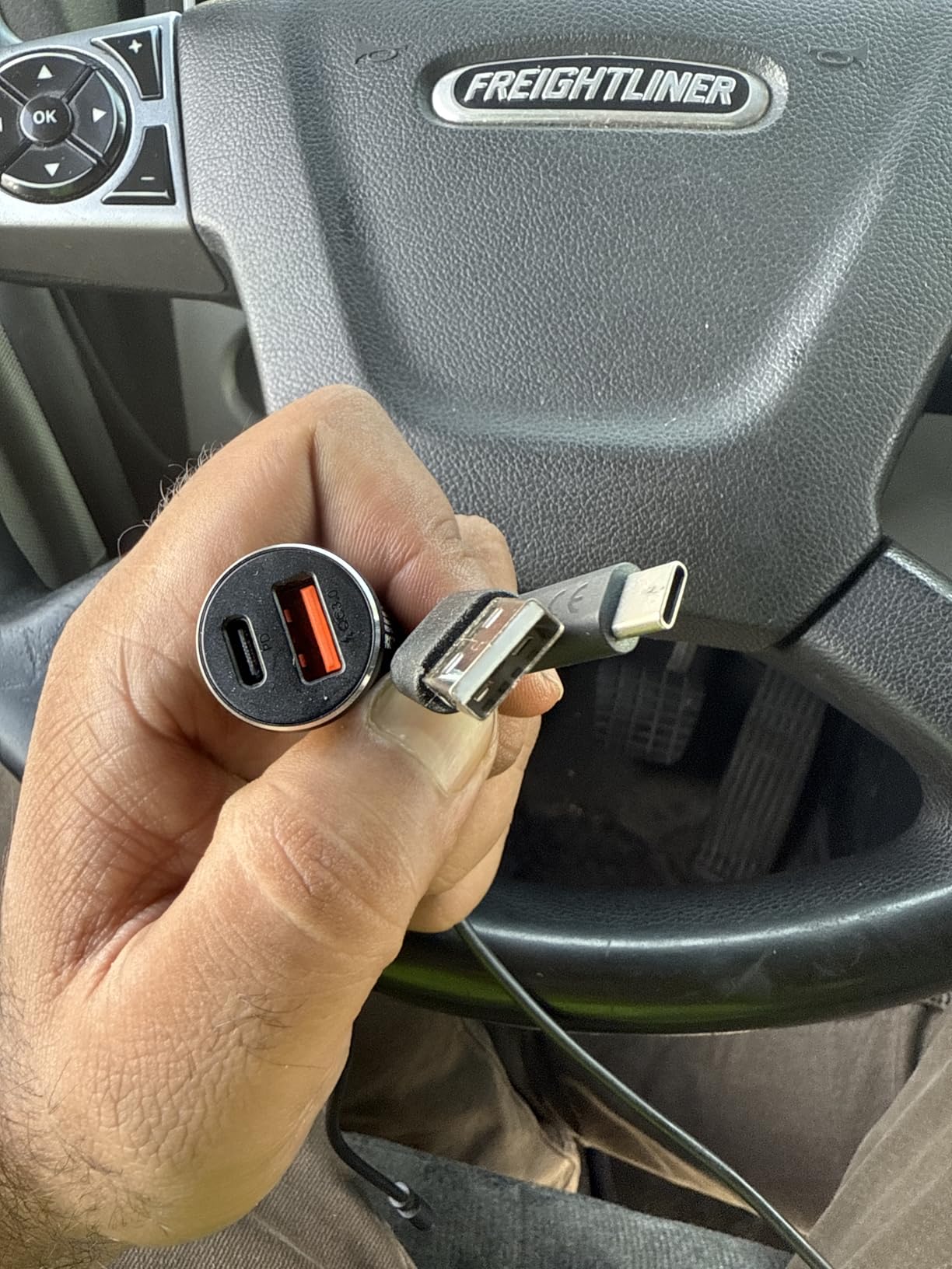 LISEN 48W Car Phone Charger USB C, Cigarette Lighter Adapter, Car Accessories for iPhone, USB C Car Charger Adapter USBC Type C 12v, for iPhone 17 Pro Max 16 15 14 13 12, Samsung Google iPad Andorid - Customer Photo 3