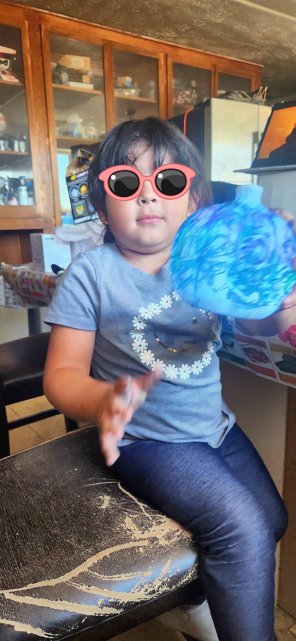 Crayola Light-Ups - Ghost, Reusable Coloring Toy & Craft Kit, Light Up Ghost, Cute Halloween Decor & Night Light for Kids, Halloween Toy, Ages 4+ - Customer Photo 2