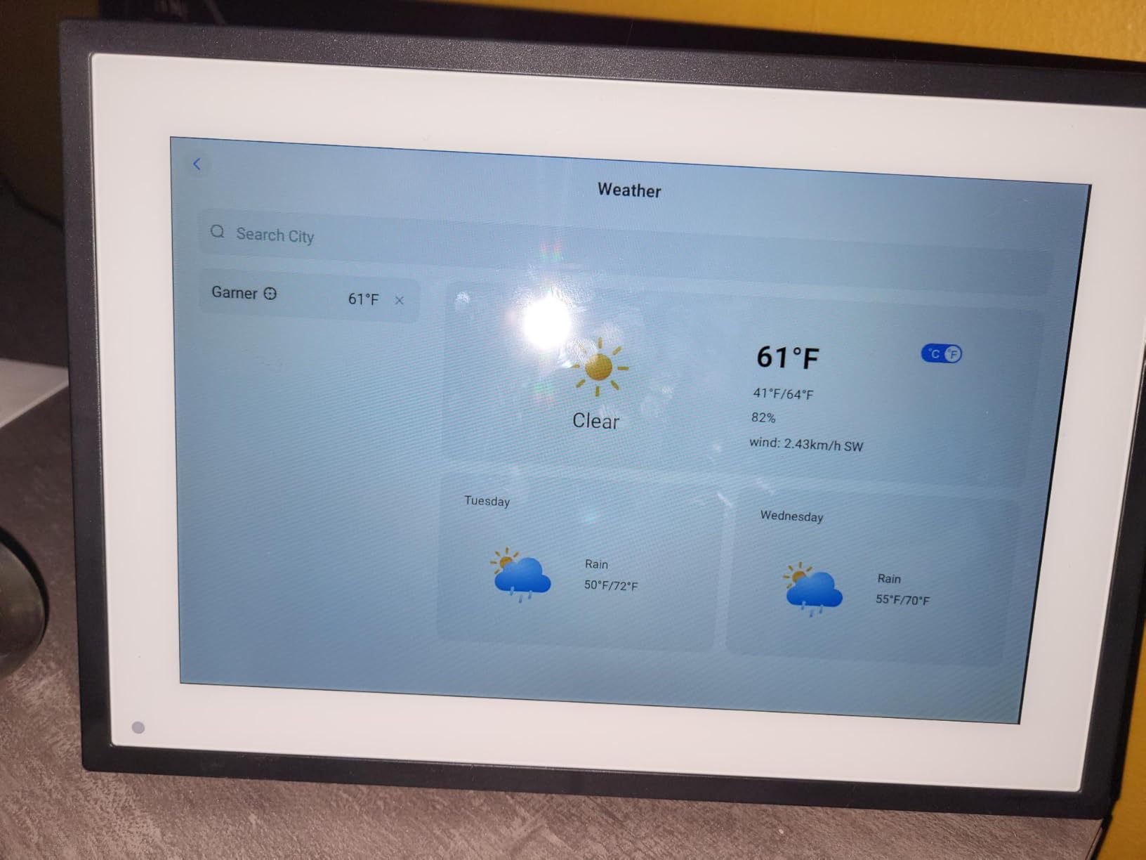 Dragon Touch 10.1'' WIFI Digital Picture Frame - 1280*800 HD IPS Touch Screen Digital Photo Frame Display, Auto-Rotate, Share Photos/Videos Instantly via Free App Best Gifts for Birthday, Wedding, Mom - Customer Photo 1