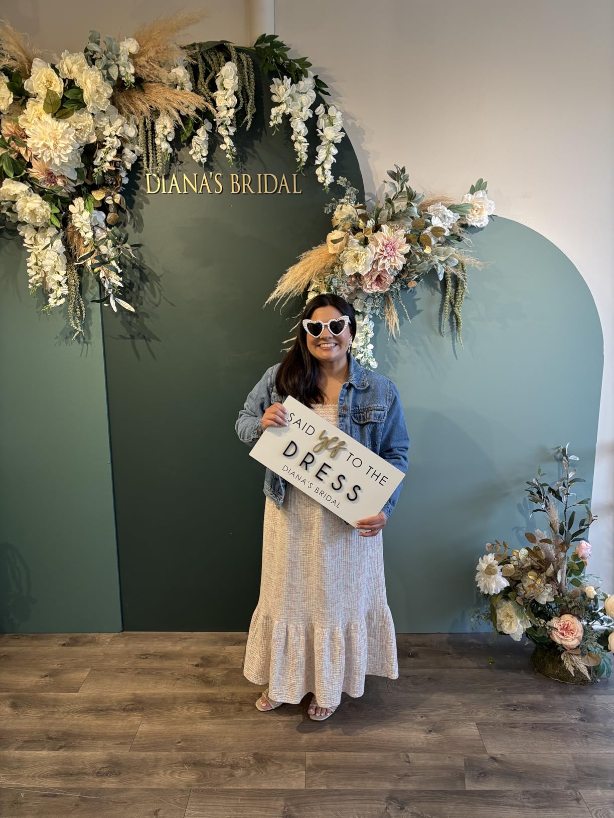 Etercycle Heart Sunglasses, Bride to Be Gifts Bachelorette Party Bride Sunglasses, Cute Glasses for Women Bachelorette Party Customer Review Etercycle Heart Sunglasses, Bride to Be Gifts Bachelorette Party Bride Sunglasses, Cute Glasses for Women Bachelorette Party - Customer Photo 1