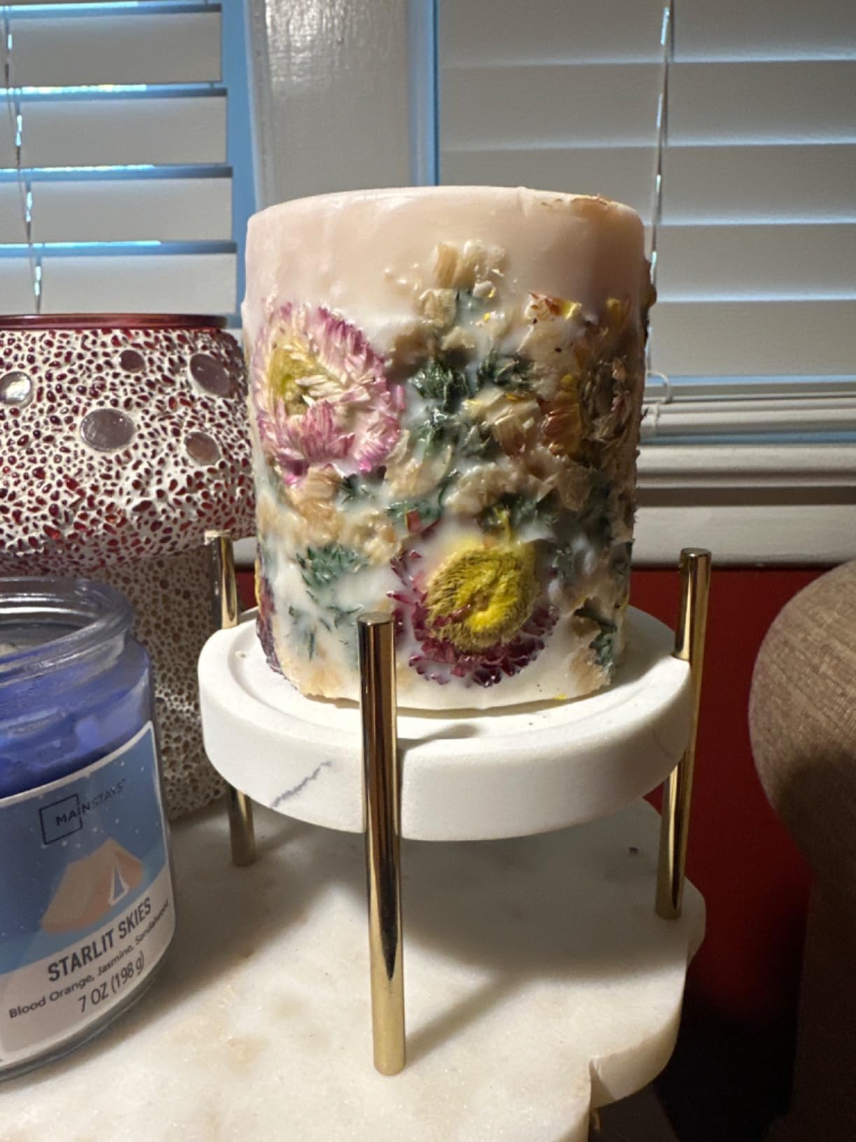 VIONAMI Botanical Scented Pillar Candle - Tropical Rare Flower Fragrance Candles Gifts for Women, Gift Ready - Decorative Natural Soy Scented Candles with Dried Flowers for Home (Forget Me) - Customer Photo 4