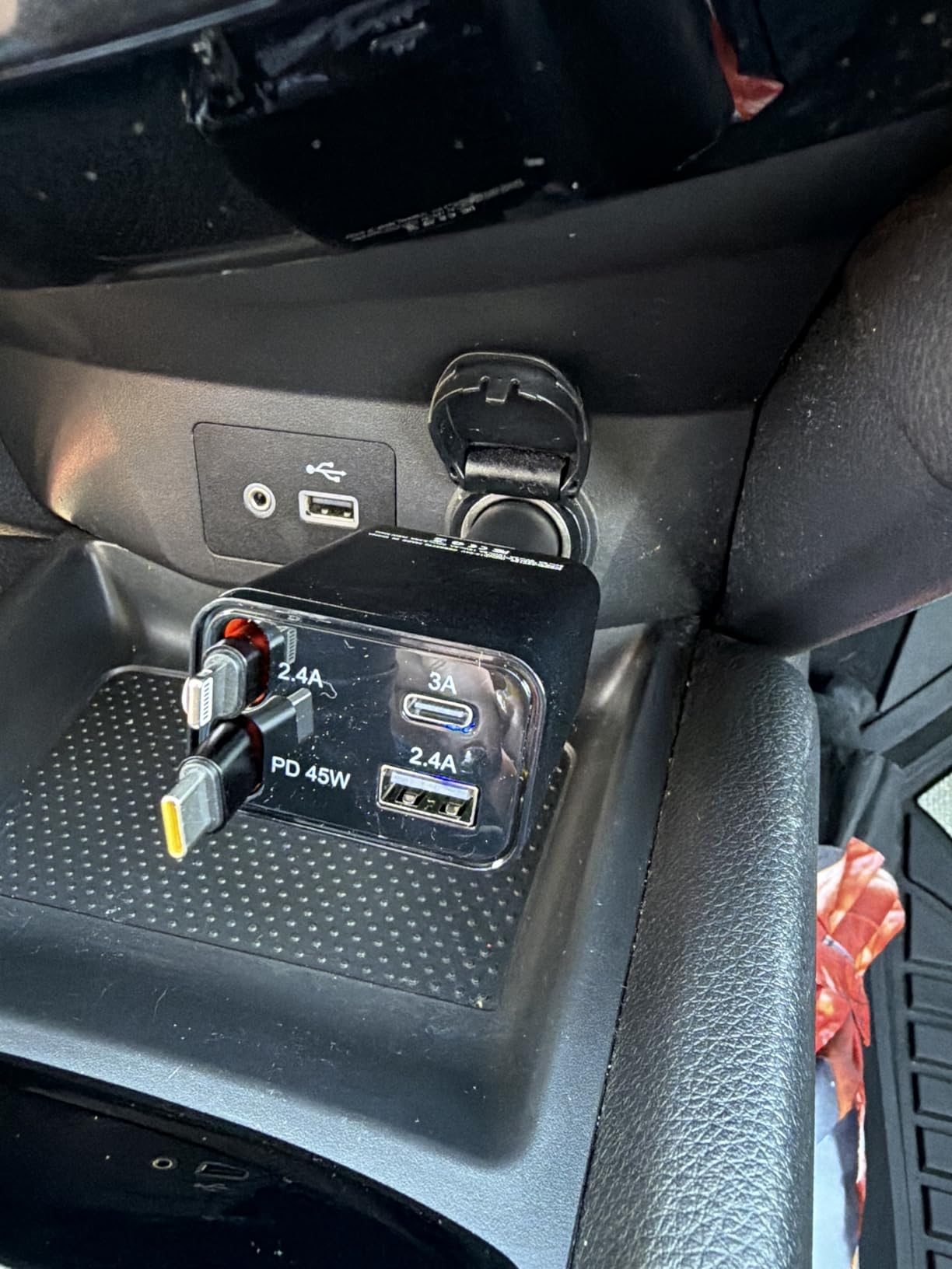 LISEN Retractable Car Charger, Gifts for Men Women, 69W Cars Adapter USB C Fast Charger for iPhone 17, Car Accessories for Men Women, Gifts for Dad Mom, for iPhone 17 Pro Max Air 16 15 14 13 12 Plus - Customer Photo 2