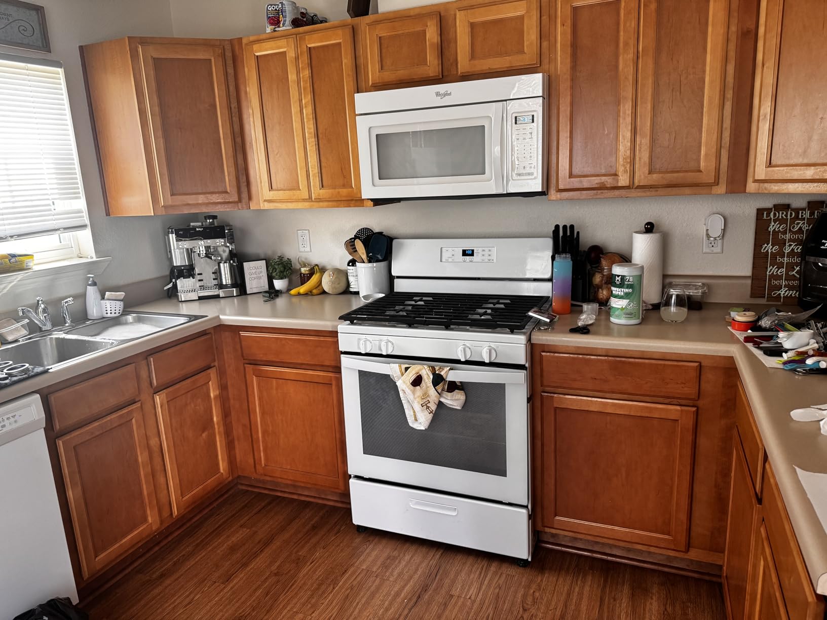 Ninja Luxe Café 3-in-1 Espresso, Drip Coffee and Cold Brew Machine | Intergrated Coffee Grinder, Milk Frother, Assisted Tamper & Built-In Espresso Accessory Storage | Stainless Steel | ES601 - Customer Photo 1