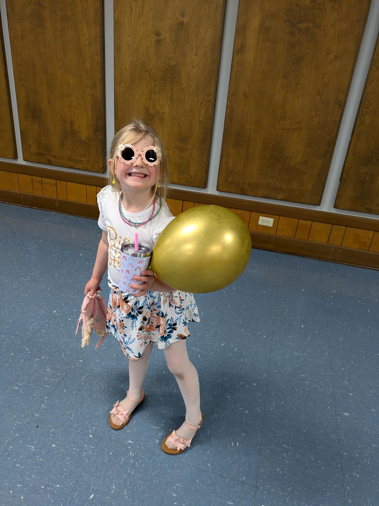 Big Sister Gifts for Girls, 3PCS Big Sister Gift Includes 12 oz Pink Tumbler Cup Sunglasses Bracelet Sibling Gift From New Baby, Big Sister Announcement Gifts for Girls Age 2-8 - Customer Photo 1