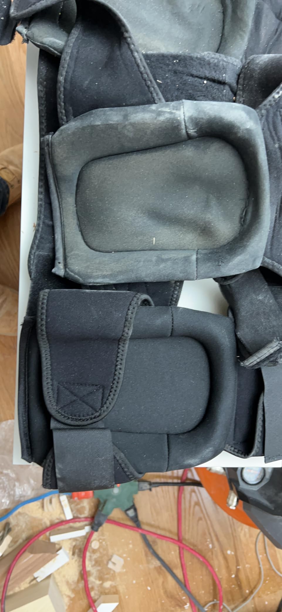 CARIB GEAR PRO Men's Professional Construction Knee Pad for Work - Heavy Duty Pad, Extra Thick Gel & Foam Cushion for Gardening Flooring & Cleaning Non-slip Waterproof Material - One Size - Black Customer Review CARIB GEAR PRO Men's Professional Construction Knee Pad for Work - Heavy Duty Pad, Extra Thick Gel & Foam Cushion for Gardening Flooring & Cleaning Non-slip Waterproof Material - One Size - Black - Customer Photo 2