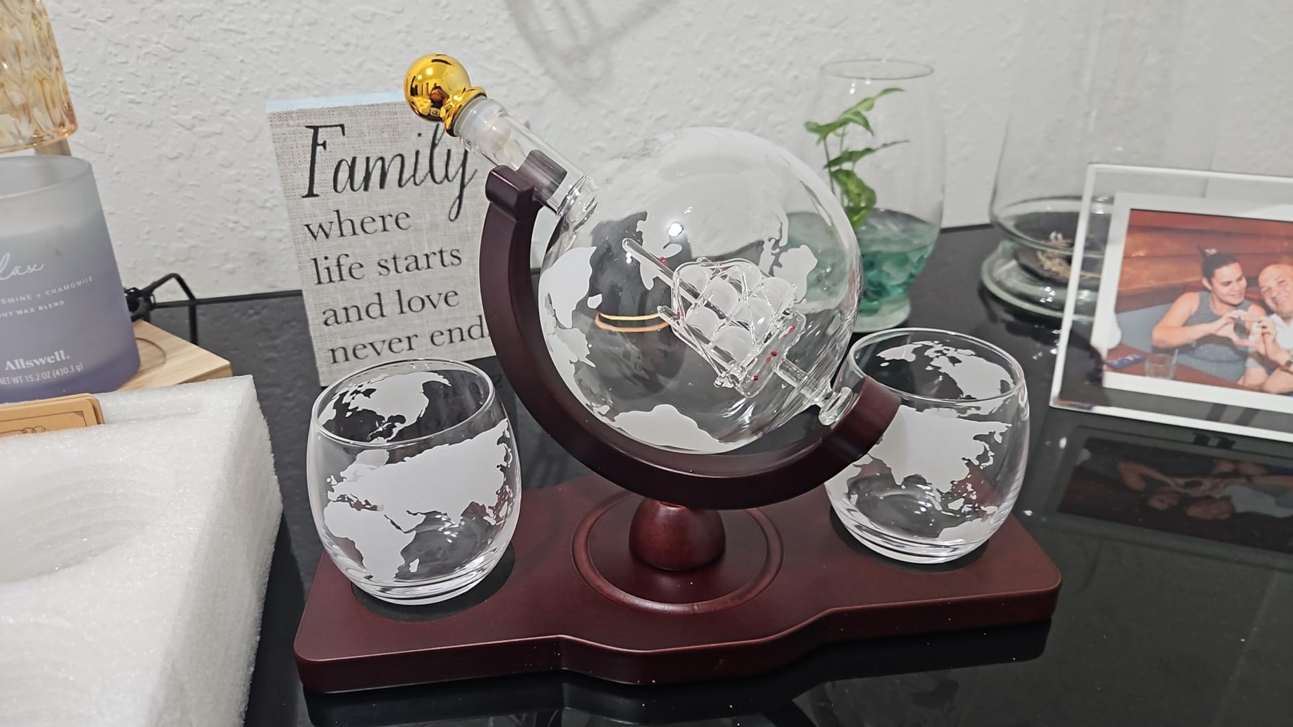 PONPUR Whiskey Globe Decanter, Gifts for Men Dad Him Stocking Stuffers, Anniversary Birthday Gift for Husband Boyfriend Brother Grandpa, Unique Housewarming Presents Whisky Bourbon Decanter, 1000ml - Customer Photo 2