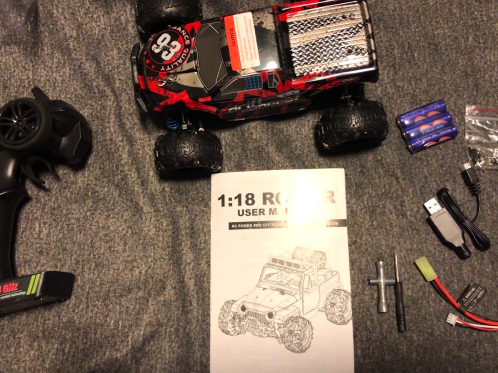 Remote Control Car, Gesture Sensing RC Stunt Car, 4 WD Transform Off Road for Rotating, 2.4Ghz Hand Controlled Remote Control Twister Cars, RC Cars for Kids Boys Girls Toy Gift Age 8 9 10 11 12 yr - Customer Photo 2