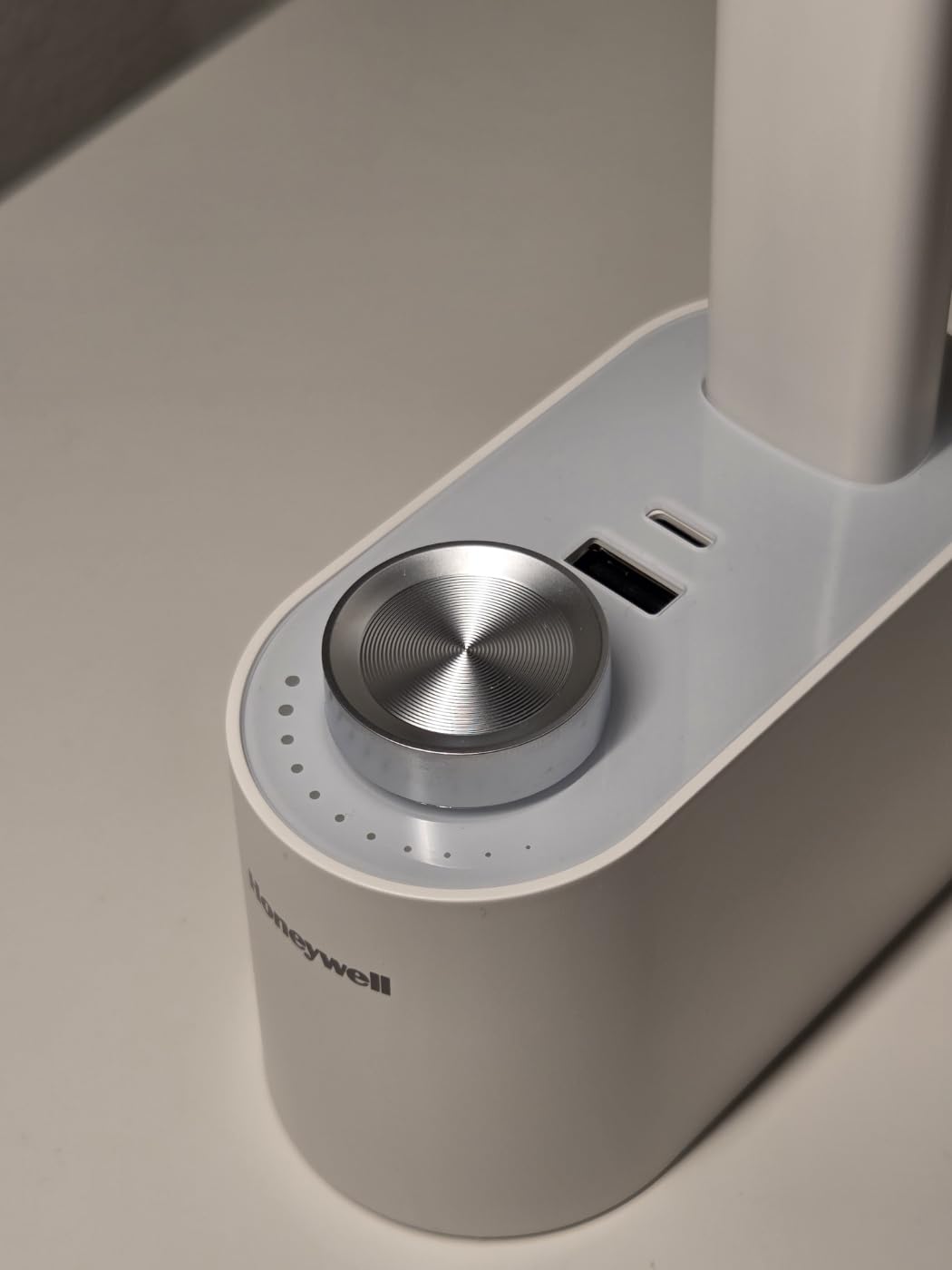 Honeywell Upgraded LED Desk Lamp - H01 Pro Sunturalux™ Foldable Desk Light with USB A+C Charging Ports, 3 Color Modes Dimmable Table Lamp for Home Office Reading(Black) - Customer Photo 2