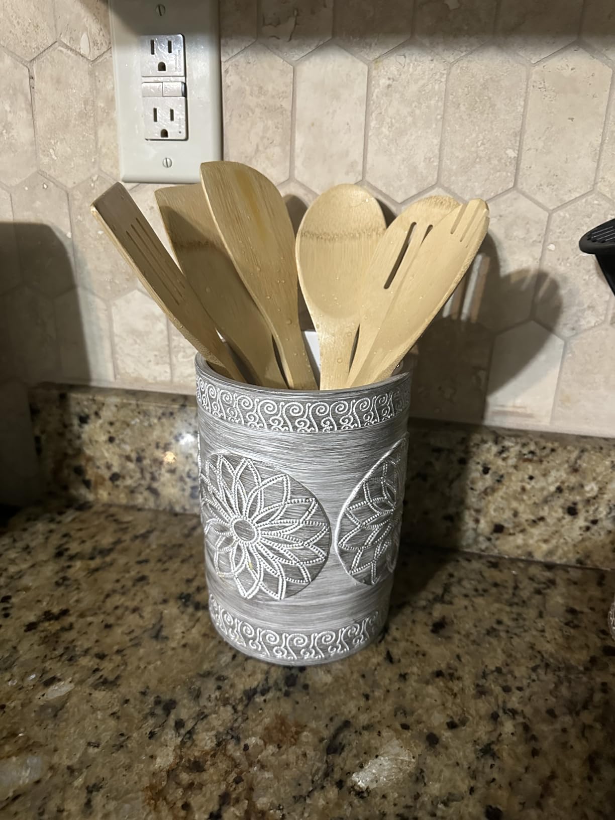 Harry Gifts for All Potter Fans Wooden Spoons for Cooking - 6-Piece Wooden Utensil Set with Spatulas & Spoons, Heat-Resistant, Eco-Friendly Kitchen Utensils for Non-Stick Cookware - Customer Photo 1