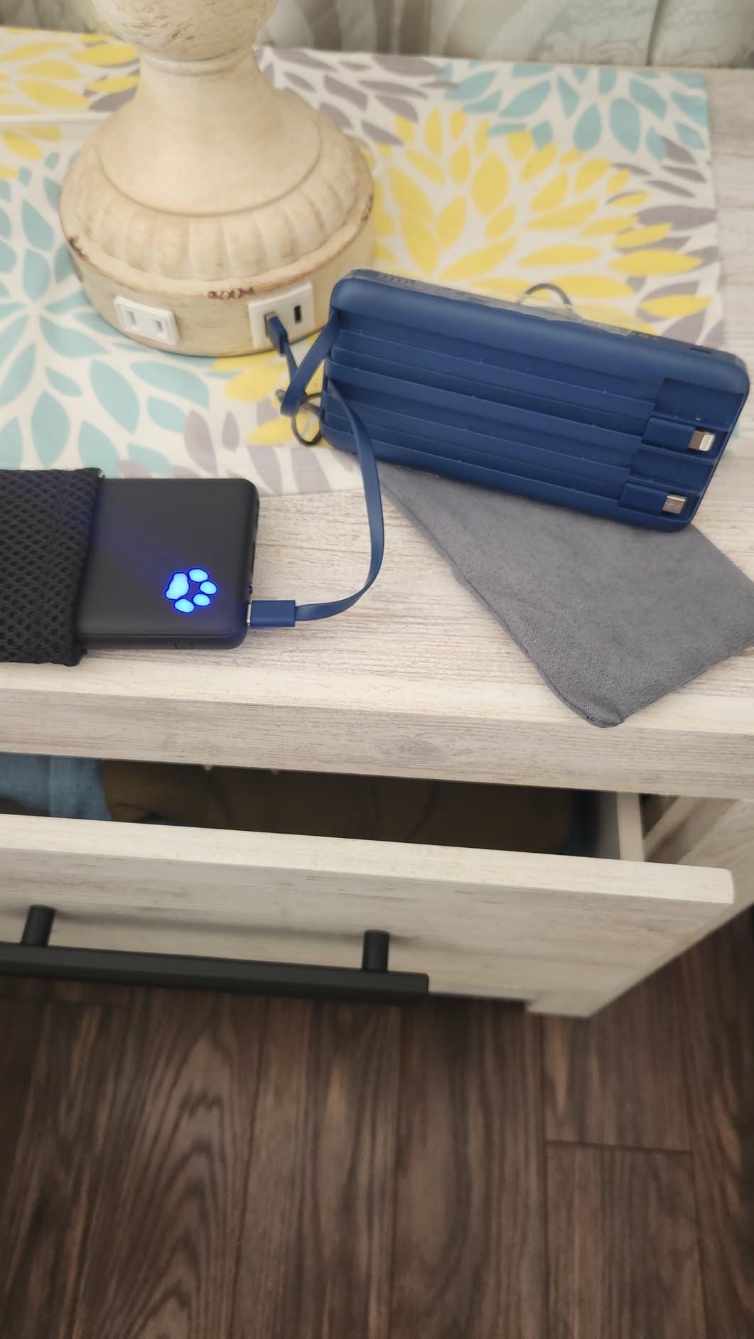 charmast Portable Charger with Built in Cables, Power Bank with Cords Wires, Slim 10000mAh Travel Battery Pack 6 Outputs 3 Inputs 3A Fast Charging for Samsung Google Pixel LG Moto iPhone iPad Customer Review charmast Portable Charger with Built in Cables, Power Bank with Cords Wires, Slim 10000mAh Travel Battery Pack 6 Outputs 3 Inputs 3A Fast Charging for Samsung Google Pixel LG Moto iPhone iPad - Customer Photo 1