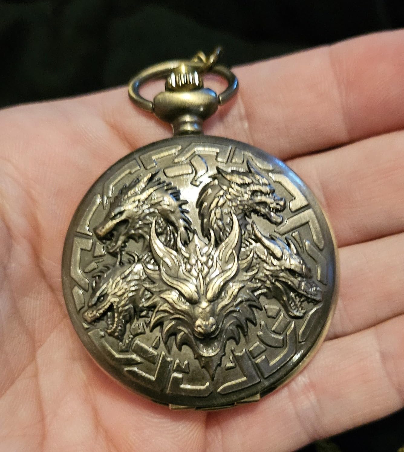 Kabinka DND Dice Set, 7pcs Mini Metal Dice with Pocket Watch Shell, Portable D&D Die with Necklace, Dungeons and Dragons Dice for RPG(Five-Headed Dragon, Bronze) Customer Review Kabinka DND Dice Set, 7pcs Mini Metal Dice with Pocket Watch Shell, Portable D&D Die with Necklace, Dungeons and Dragons Dice for RPG(Five-Headed Dragon, Bronze) - Customer Photo 3