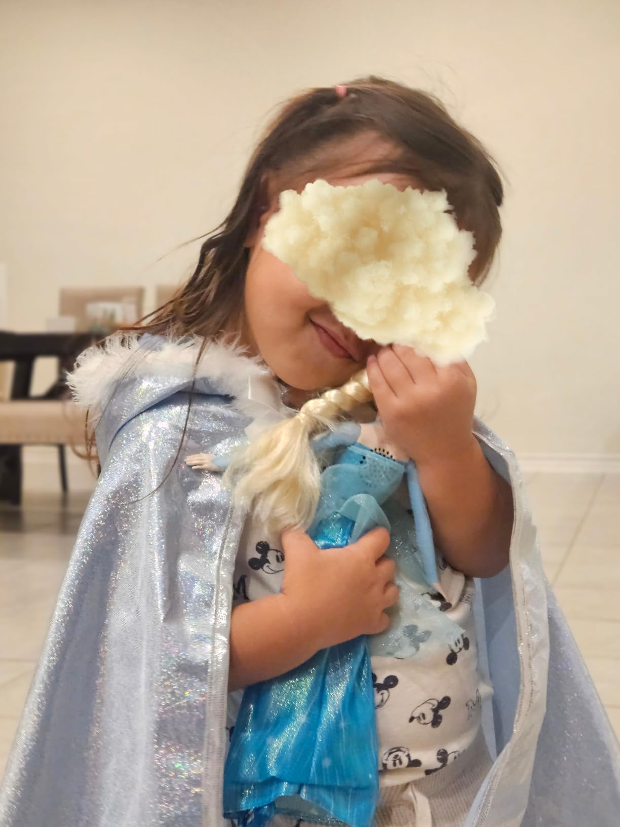 Mattel Disney Frozen Toys, Singing Elsa Doll in Signature Clothing, Sings 'Let It Go' from The Disney Movie Frozen - Customer Photo 5