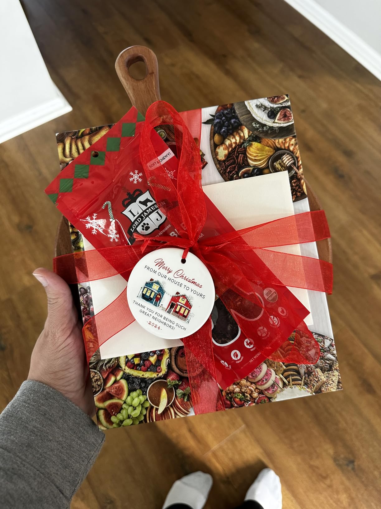 Neighbor Christmas Ornament 2025 – Thoughtful Christmas Friend Gifts for Neighbors, Ceramic Ornaments for Neighbor Friends Bestie Friendship, Awesome Neighbor Gifts, Holiday Tree Decoration Keepsake - Customer Photo 1