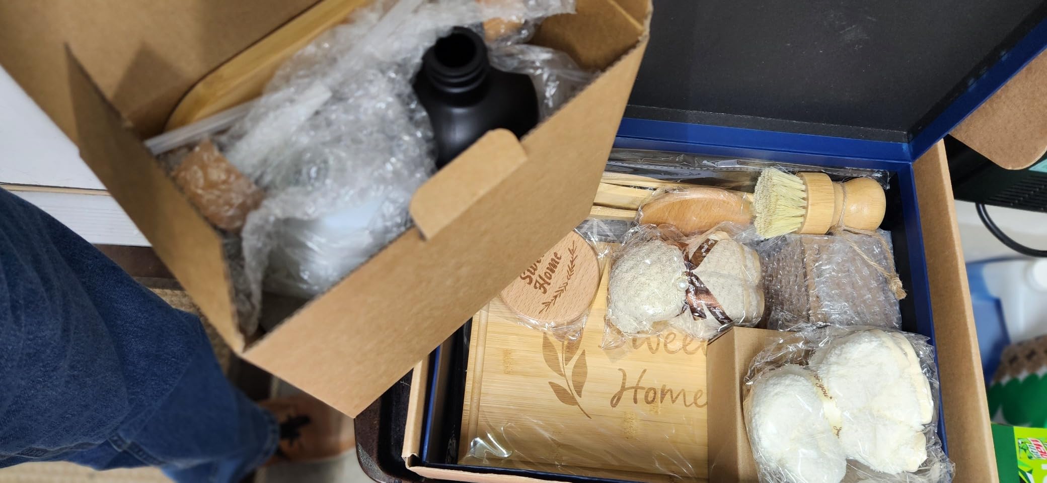 Housewarming Gifts New Home Basket，21-Piece Including Cutting Board, Handwashing Set, and Aromatherapy – Ideal for Housewarming Gift for Couples, New Home Families, and Closing Gifts for Home Buyers - Customer Photo 3