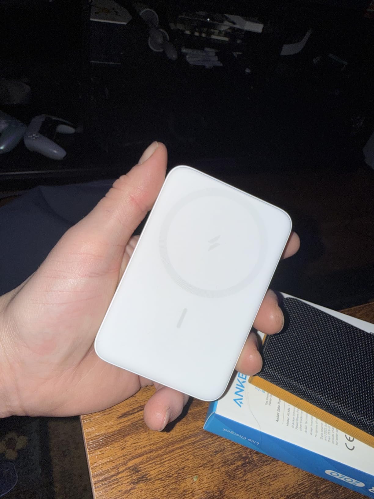 Anker Zolo Magnetic Power Bank, Compact 10,000mAh Wireless Portable Charger with 30W Max Fast Charging, Skin-Friendly and Durable Battery Pack, for iPhone 16/15/14 Series, AirPods, and More - Customer Photo 1