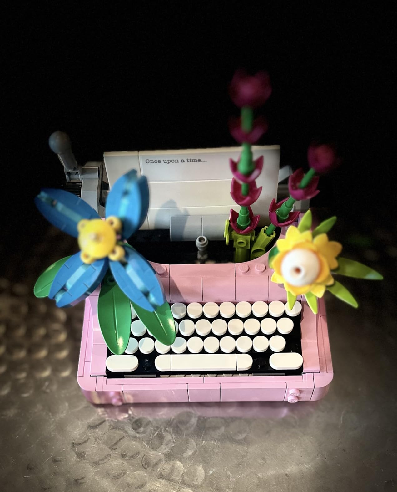 LEGO Creator 3 in 1 Typewriter with Flowers - Building Toy with 3 Building Options, Typewriter, Flowerpot with Pen & Notebook, or Keytar - Gift Idea for Birthdays - 31169 - Customer Photo 2