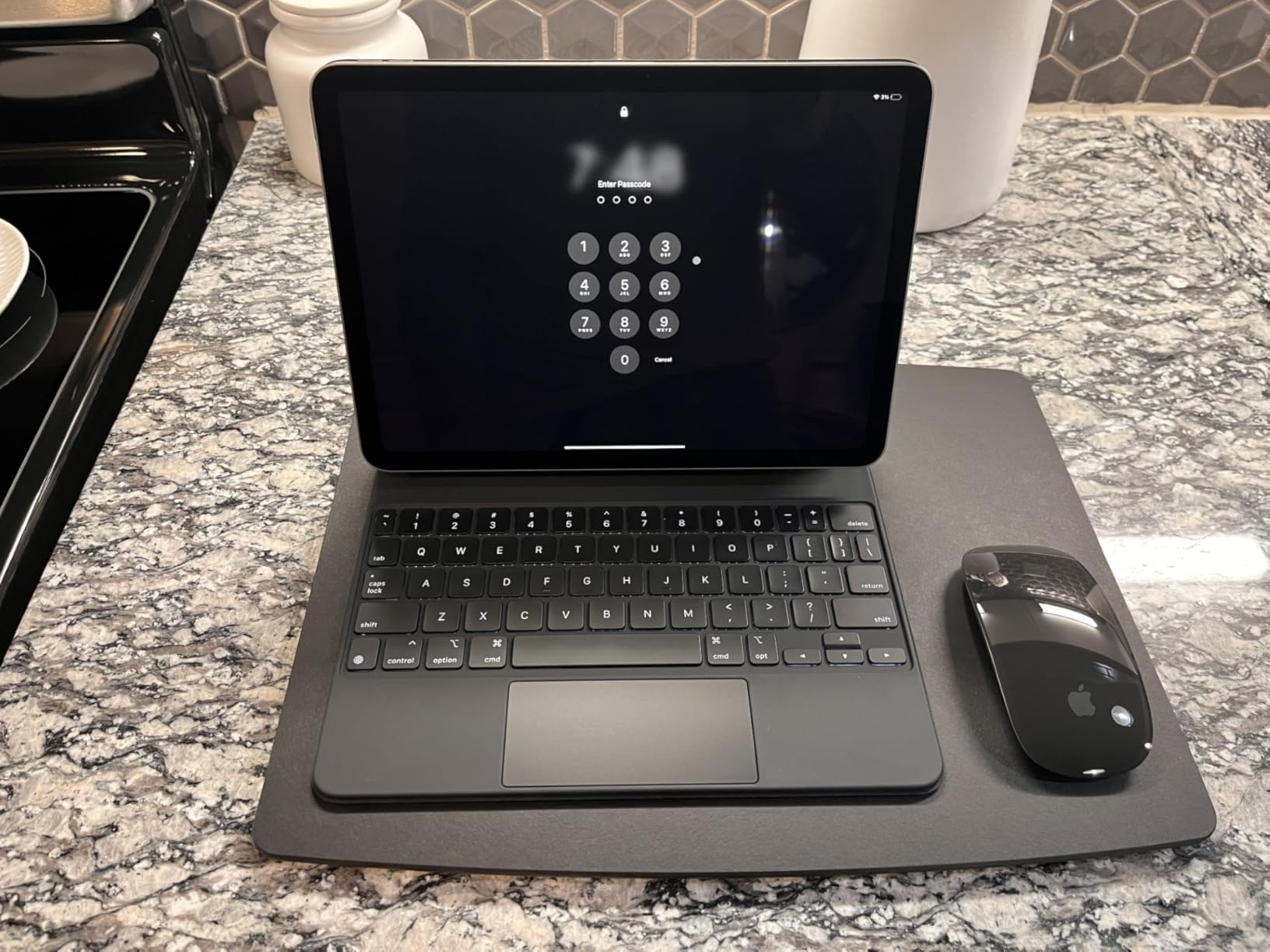 Apple Magic Mouse - White Multi-Touch Surface Customer Review Apple Magic Mouse - White Multi-Touch Surface - Customer Photo 2