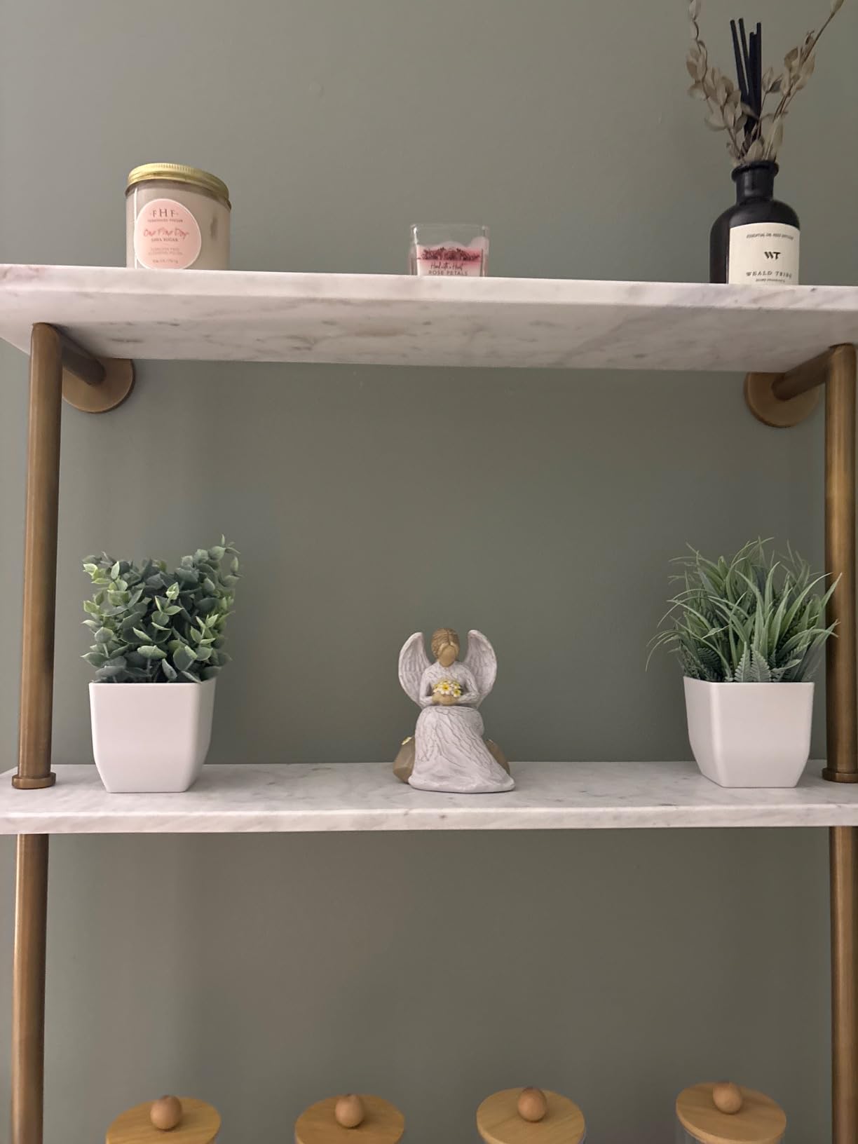 Sunflower Gifts for Women, Guardian Angel Statue, Angels Figurines, Woman Holding Sunflowers Figurines for Thanksgiving, Mother's Day or Birthday Customer Review Sunflower Gifts for Women, Guardian Angel Statue, Angels Figurines, Woman Holding Sunflowers Figurines for Thanksgiving, Mother's Day or Birthday - Customer Photo 1