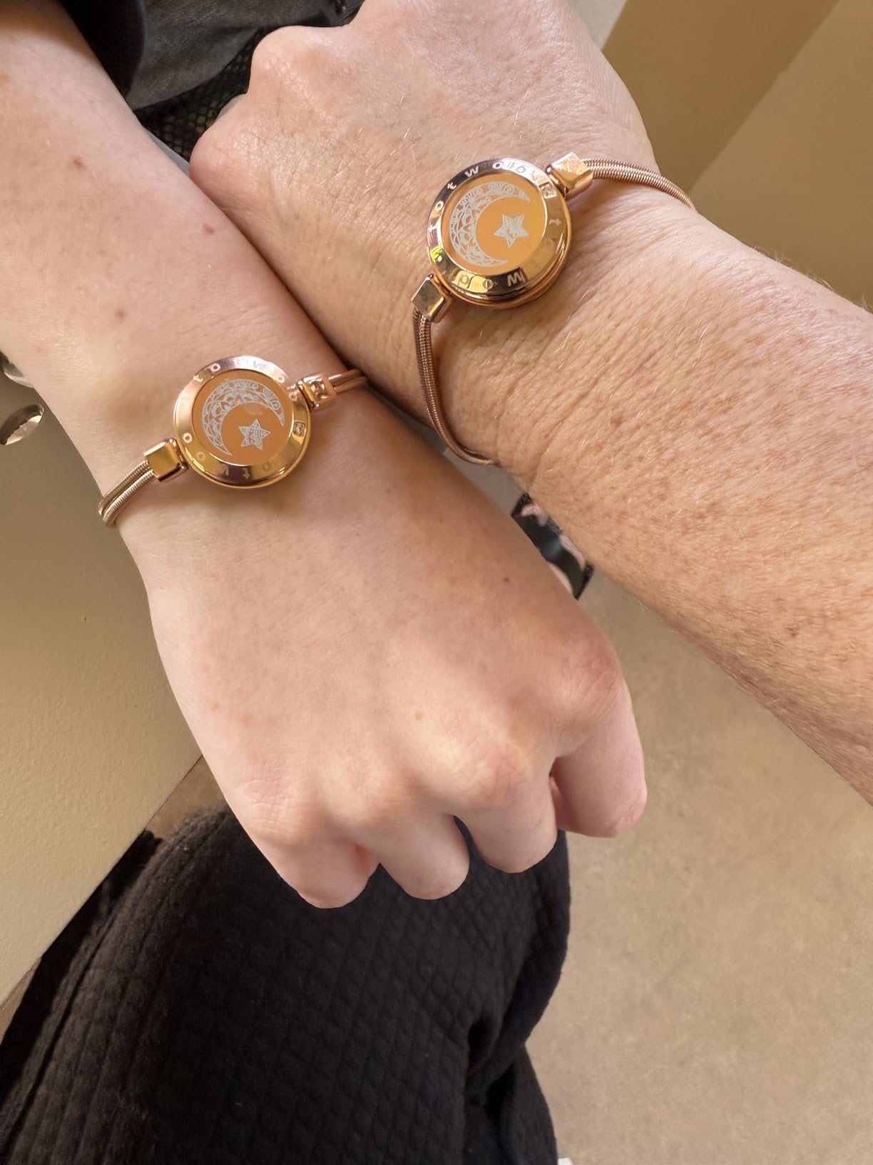 TOTWOO Long Distance Touch Bracelets for Couples, Vibration & Light up for Love Couples Bracelets | Long Distance Relationship Gifts for Girlfriend Bluetooth Pairing Jewelry - Customer Photo 2