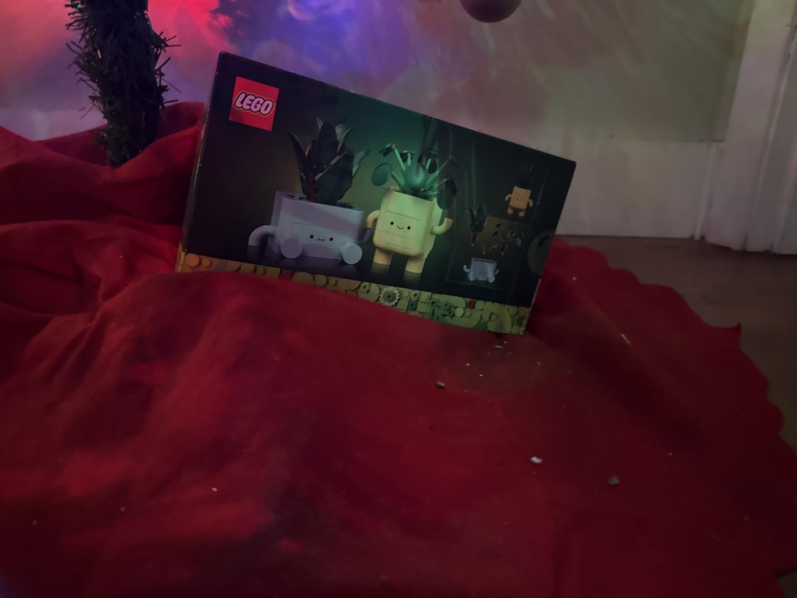 LEGO Botanicals Happy Plants Building Toys - Bedroom or Dorm Room Decor for Girls, Boys, & Adults, Desk or Shelf Display - Stocking Stuffers & Gift for Christmas - 10349 - Customer Photo 1