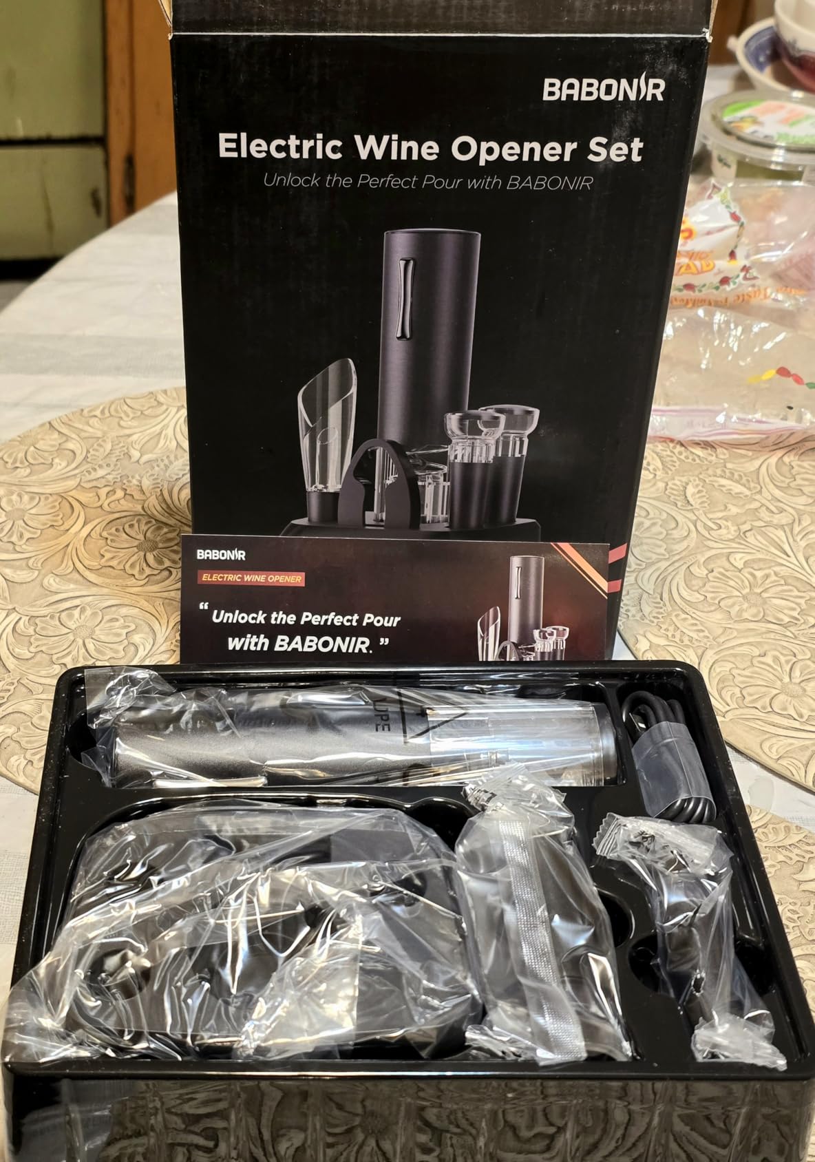 Electric Wine Opener Set, 7-in-1 Wine Gift Set with Charging Base, Foil Cutter, Aerator Pourer, 2 Vacuum Stoppers, Automatic Corkscrew, Wine Saver Kit, Holiday Christmas Gift for Men & Women Customer Review Electric Wine Opener Set, 7-in-1 Wine Gift Set with Charging Base, Foil Cutter, Aerator Pourer, 2 Vacuum Stoppers, Automatic Corkscrew, Wine Saver Kit, Holiday Christmas Gift for Men & Women - Customer Photo 1