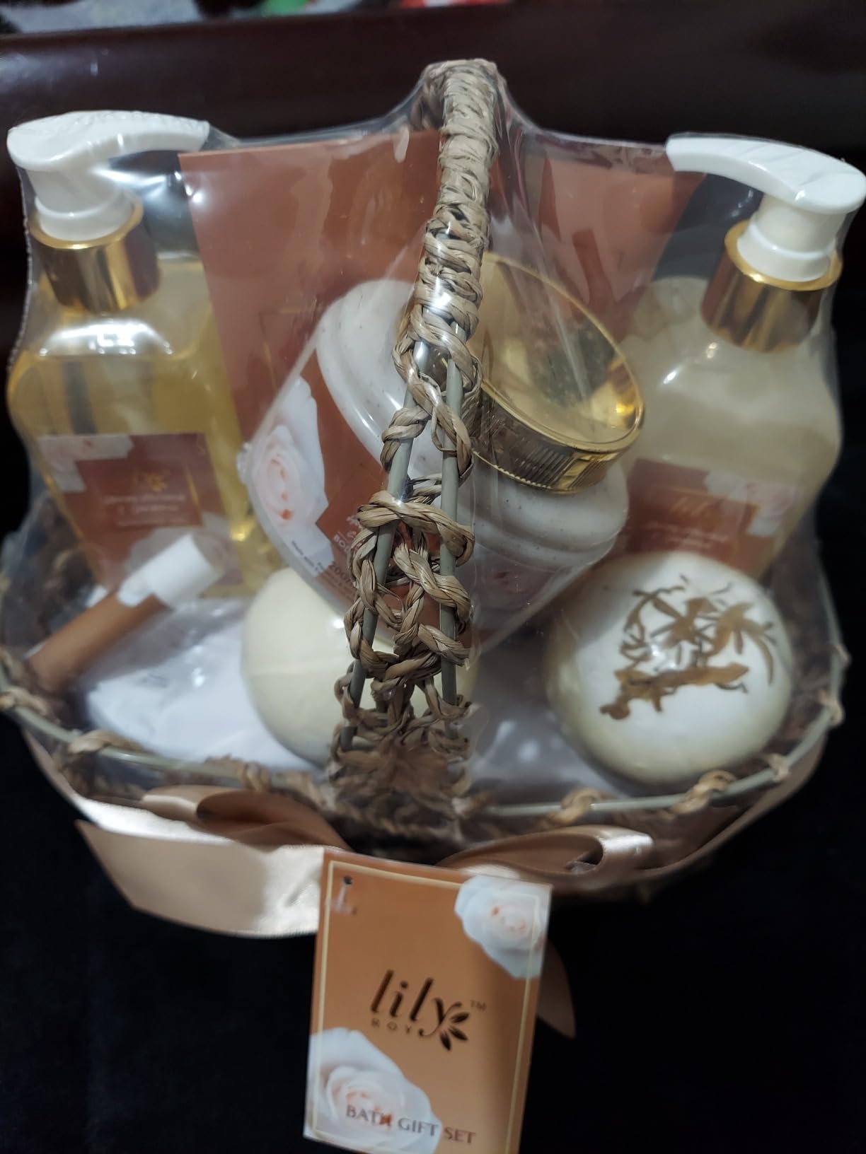 Coconut Vanilla Spa Gift Set for Women Christmas Gifts - Luxurious 28-Piece Body Care Collection, Moisturizing Bath & Body Basket Gift Set for Mother's Day, Birthday, Self Care Gift - Customer Photo 2