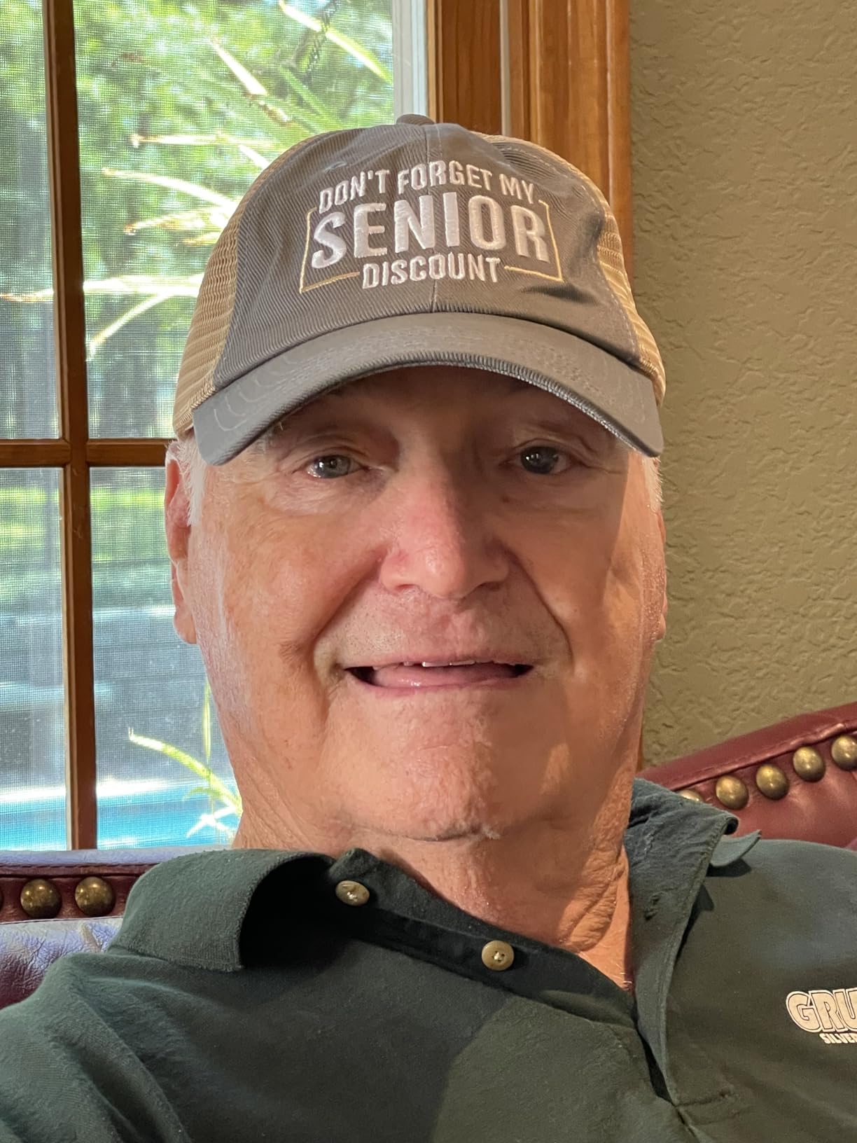 InnoBeta Senior Citizen Gifts Cap for Men, Funny Adjustable Embroidered Hat Gifts for Old People Customer Review InnoBeta Senior Citizen Gifts Cap for Men, Funny Adjustable Embroidered Hat Gifts for Old People - Customer Photo 1