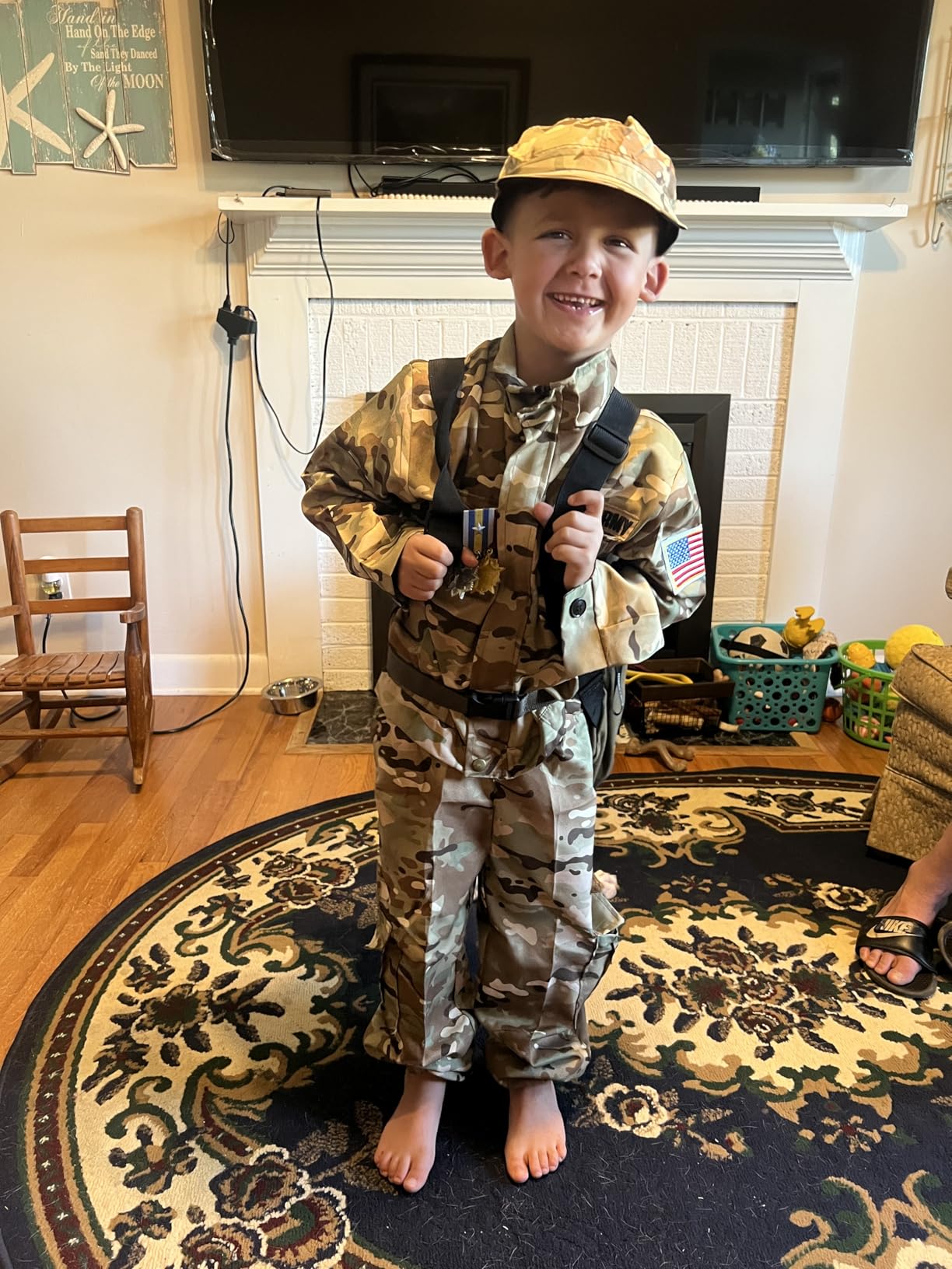 GIFTINBOX Army Costume for Kids, Boys Military Soldier Costume with Toy Accessories, Halloween Costumes for Boys Kids 3-13 - Customer Photo 2