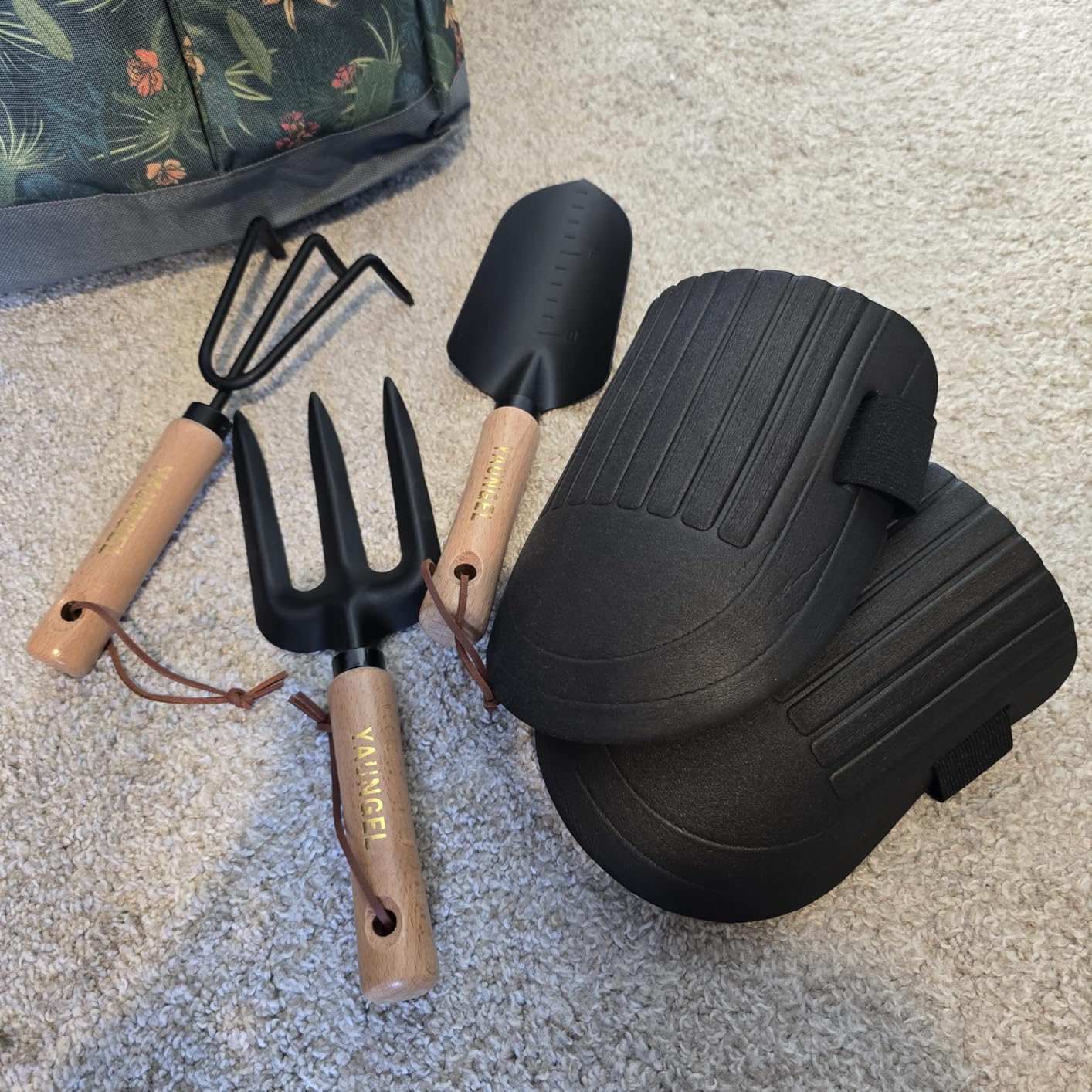 Gardening Tool Set for Women - 10 Piece Heavy Duty Stainless Steel Garden Tools Kit with Ergonomic Non-Slip Handle and Stylish Storage Tote Bag, Ideal Gardening Gifts for Mom, Grandma, Gardeners - Customer Photo 2