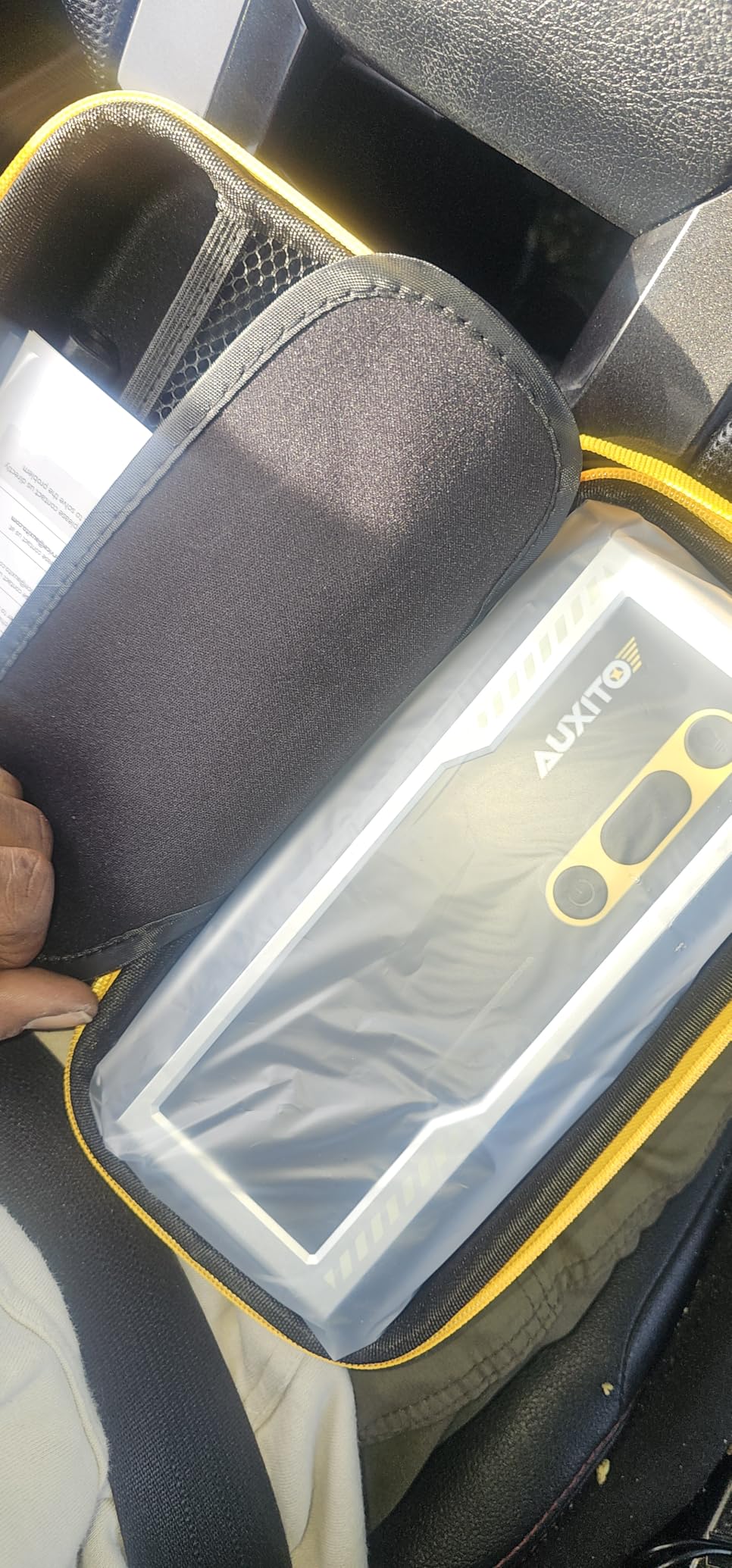 AUXITO Jump Starter 8000A Portable Car Battery Jump Starter with Large LCD Display Jump Cable with Smart Clamps Power Bank Emergency Flashlight for Cars Heavy Duty Jumper Box for Car Battery - Customer Photo 2