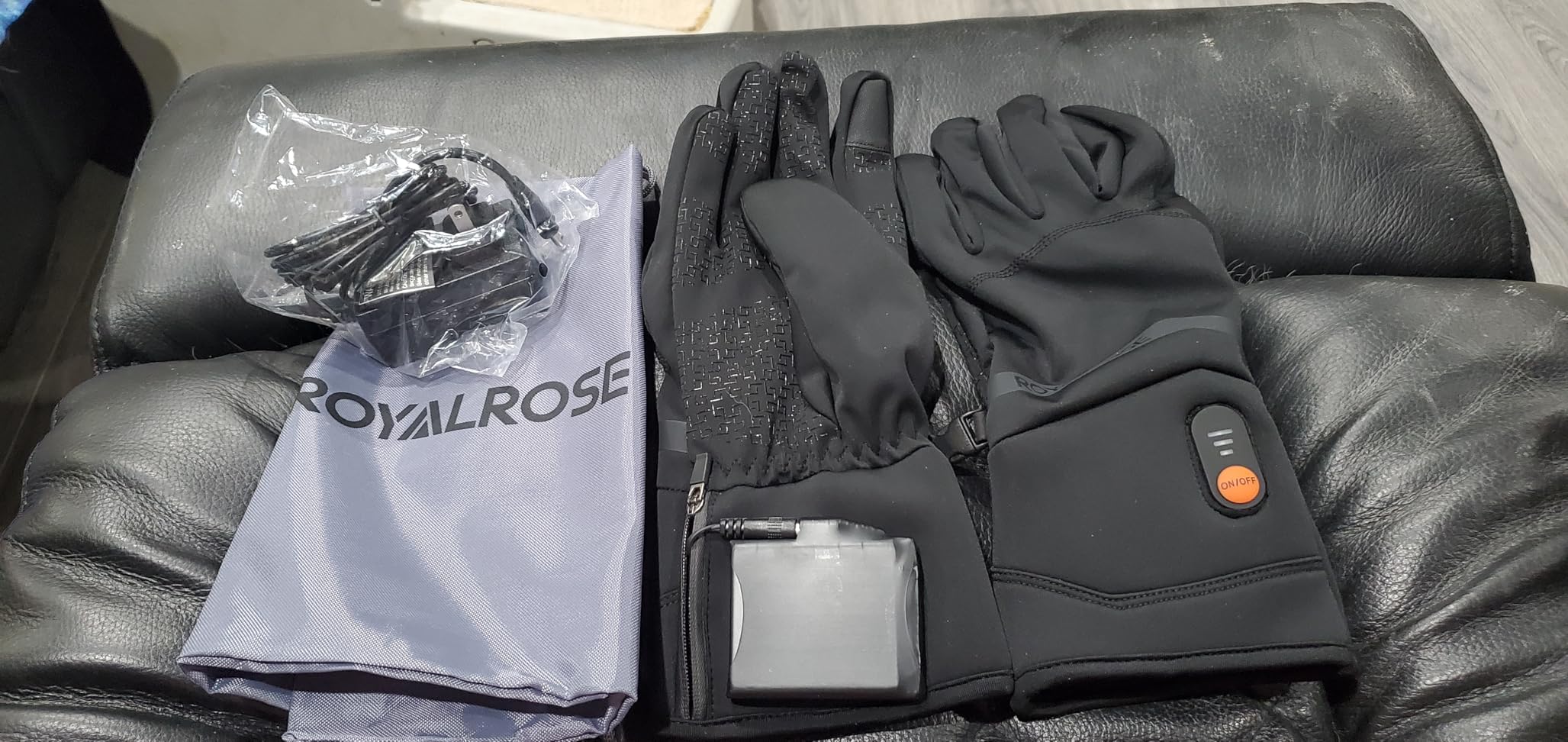 Royalrose Heated Gloves Liners for Men Women, Rechargeable Waterproof Winter Thin Heated Work Gloves with Arthritis Raynaud's Relief - Customer Photo 2